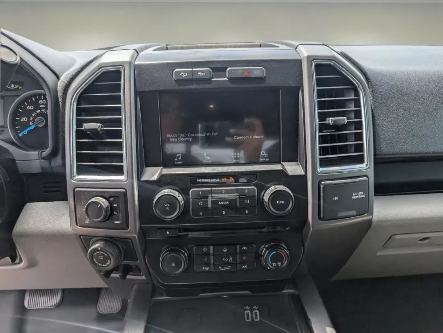2016 Ford F-150 XLT (1FTEW1EG7GK) with an Twin Turbo Regular Unleaded V-6 3.5 L/213 engine, 6-Speed Automatic w/OD transmission, located at 3959 U.S. 80 W, Phenix City, AL, 36870, (334) 297-4885, 32.469296, -85.135185 - 2016 Ford F-150 XLT - Photo#14