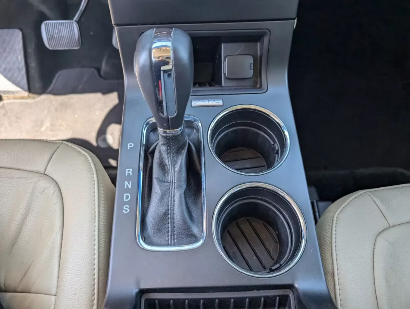 2016 Ford Flex SEL (2FMGK5C84GB) with an Other engine, located at 804 22nd Ave, Phenix City, AL, 36870, (334) 297-1860, 32.484749, -85.024475 - **Explore Adventure and Comfort in the 2016 Ford Flex SEL Perfect for Families and Weekend Getaways!**<br /> <br /> Are you searching for a versatile vehicle that can accommodate your growing family while also being the ideal companion for weekend adventures? Look no further than the 2016 Ford Flex - Photo#13