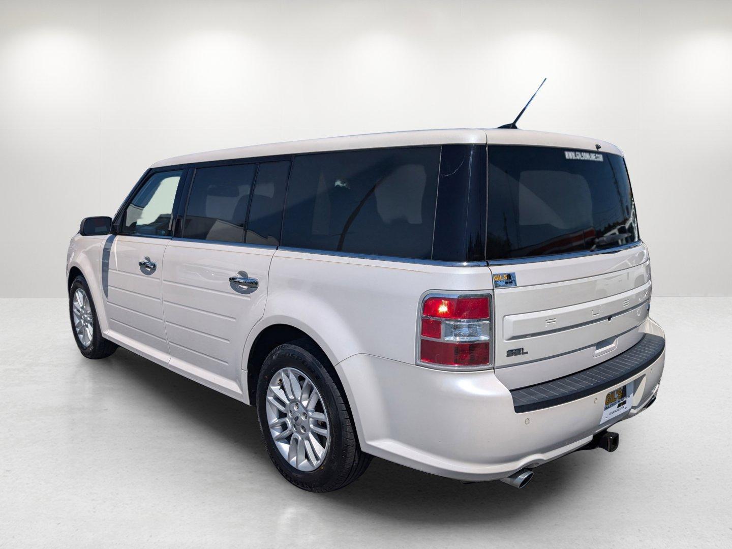 2016 Ford Flex SEL (2FMGK5C84GB) with an Regular Unleaded V-6 3.5 L/213 engine, 6-Speed Automatic w/OD transmission, located at 1430 Gateway Drive, Opelika, AL, 36801, (334) 239-0944, 32.637871, -85.409790 - 2016 Ford Flex SEL - Photo#6