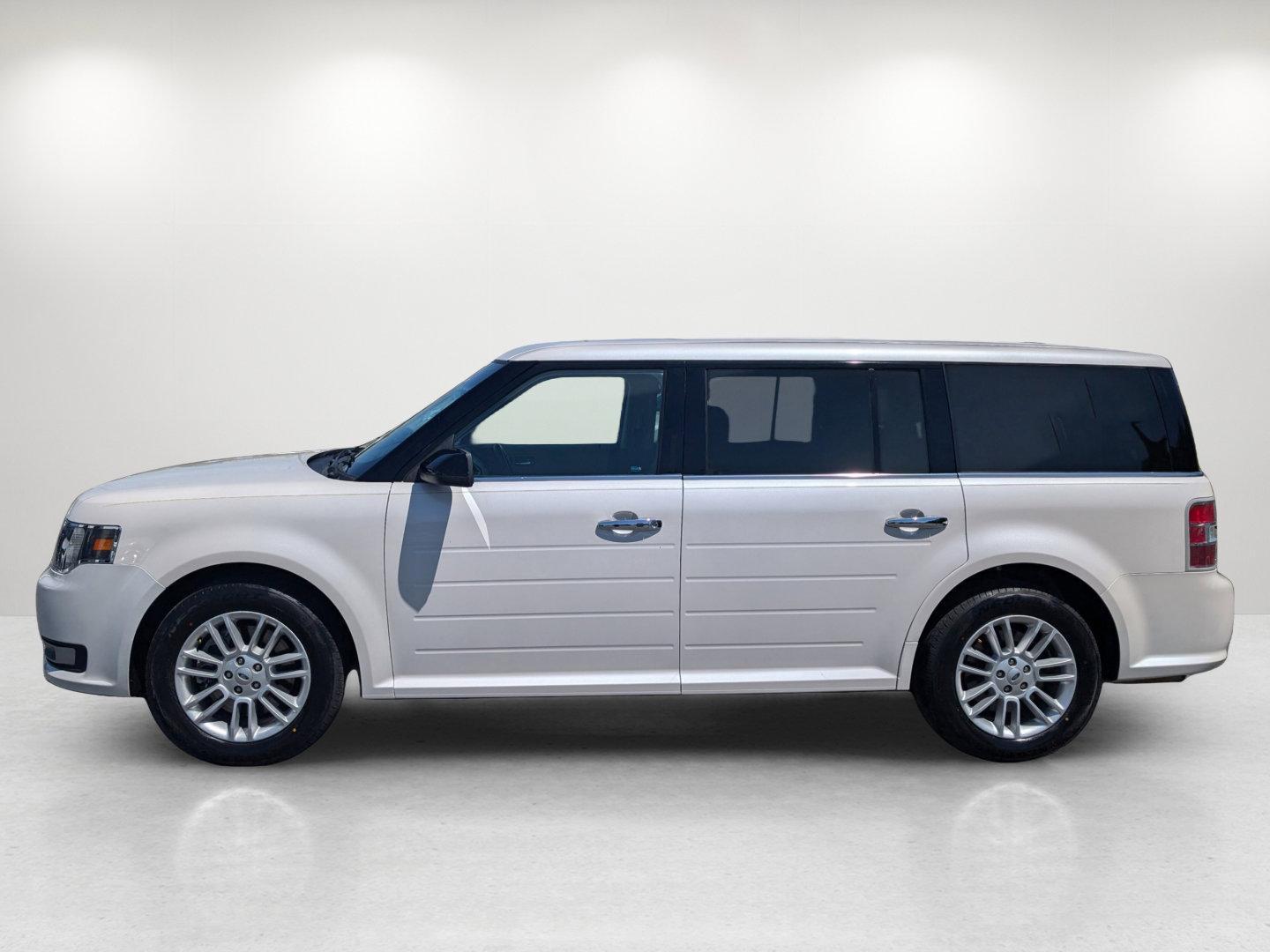 2016 Ford Flex SEL (2FMGK5C84GB) with an Regular Unleaded V-6 3.5 L/213 engine, 6-Speed Automatic w/OD transmission, located at 1430 Gateway Drive, Opelika, AL, 36801, (334) 239-0944, 32.637871, -85.409790 - 2016 Ford Flex SEL - Photo#7