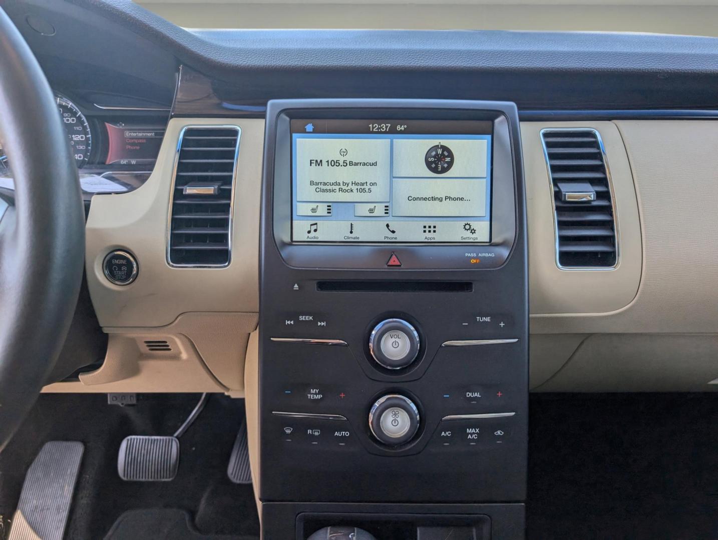 2016 Ford Flex SEL (2FMGK5C84GB) with an Regular Unleaded V-6 3.5 L/213 engine, 6-Speed Automatic w/OD transmission, located at 1430 Gateway Drive, Opelika, AL, 36801, (334) 239-0944, 32.637871, -85.409790 - 2016 Ford Flex SEL - Photo#14