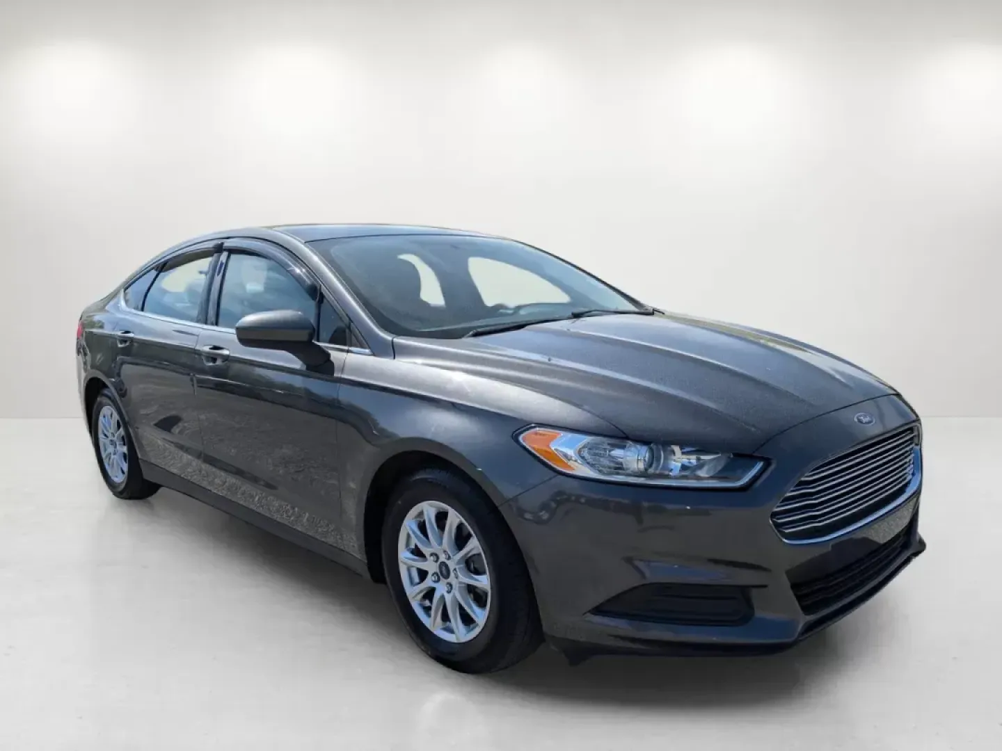 2016 Ford Fusion S (3FA6P0G72GR) with an Regular Unleaded I-4 2.5 L/152 engine, 6-Speed Automatic w/OD transmission, located at 5115 14th Ave., Columbus, GA, 31904, (706) 323-0345, 32.511494, -84.971046 - 2016 Ford Fusion S - Photo#2