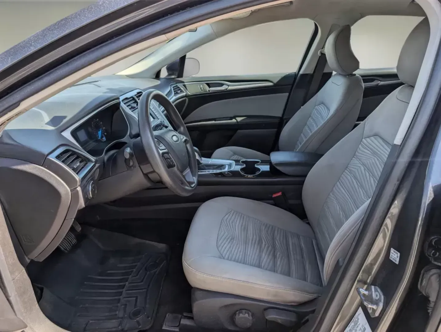 2016 Ford Fusion S (3FA6P0G72GR) with an Regular Unleaded I-4 2.5 L/152 engine, 6-Speed Automatic w/OD transmission, located at 5115 14th Ave., Columbus, GA, 31904, (706) 323-0345, 32.511494, -84.971046 - 2016 Ford Fusion S - Photo#9