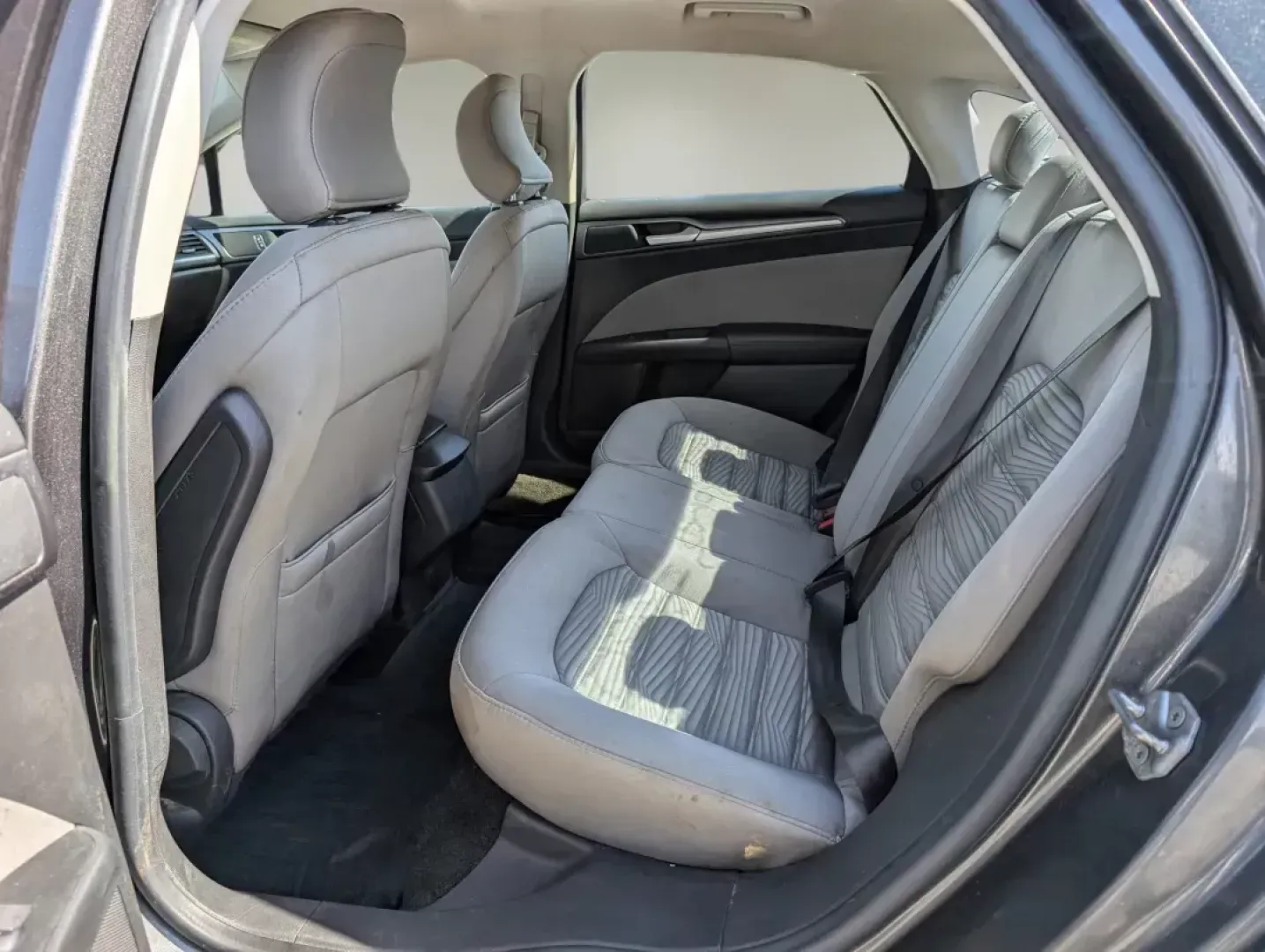 2016 Ford Fusion S (3FA6P0G72GR) with an Regular Unleaded I-4 2.5 L/152 engine, 6-Speed Automatic w/OD transmission, located at 5115 14th Ave., Columbus, GA, 31904, (706) 323-0345, 32.511494, -84.971046 - 2016 Ford Fusion S - Photo#10