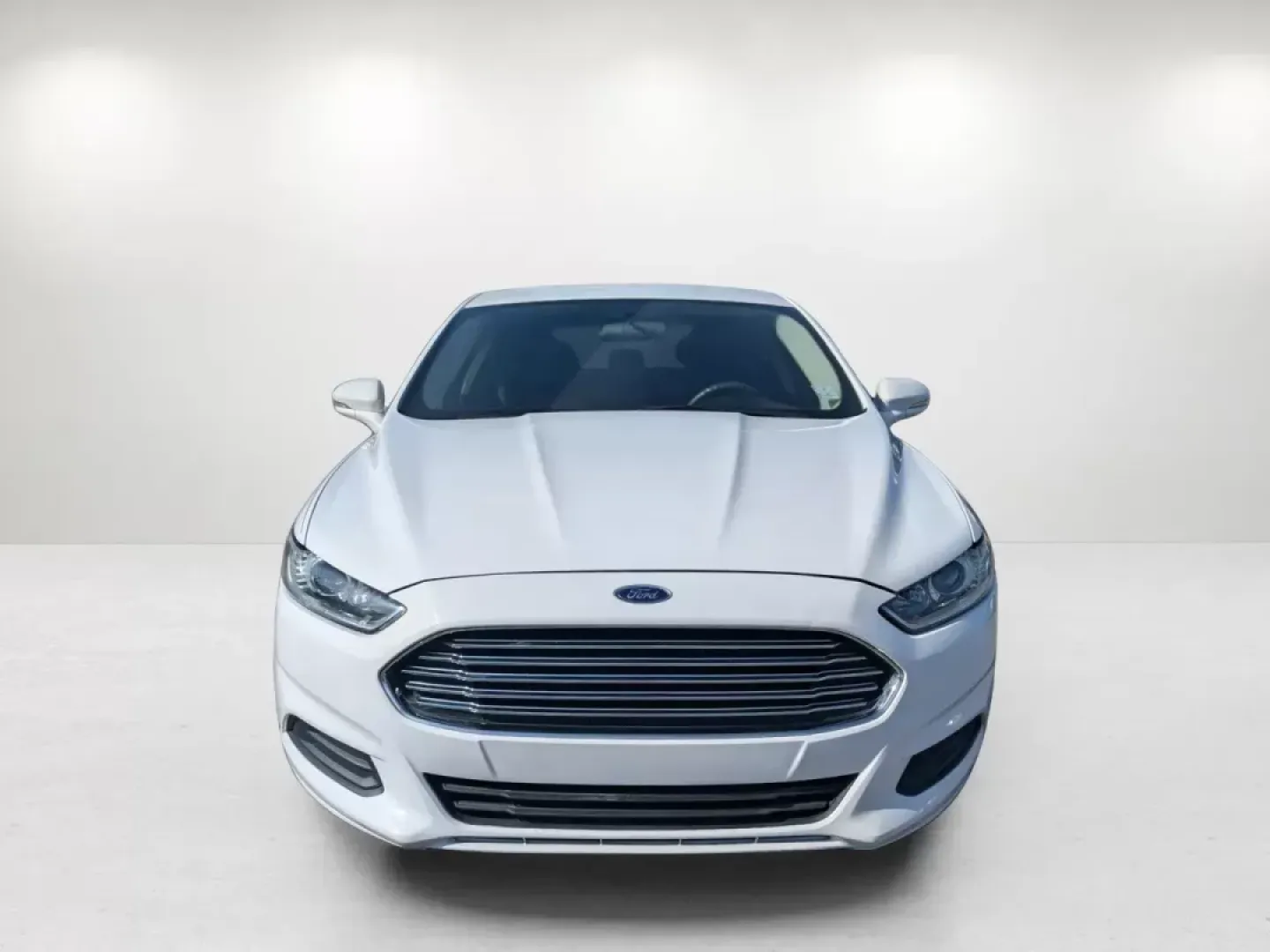 2016 Ford Fusion SE (1FA6P0H72G5) with an Regular Unleaded I-4 2.5 L/152 engine, 6-Speed Automatic w/OD transmission, located at 3959 U.S. 80 W, Phenix City, AL, 36870, (334) 297-4885, 32.469296, -85.135185 - 2016 Ford Fusion SE - Photo#2