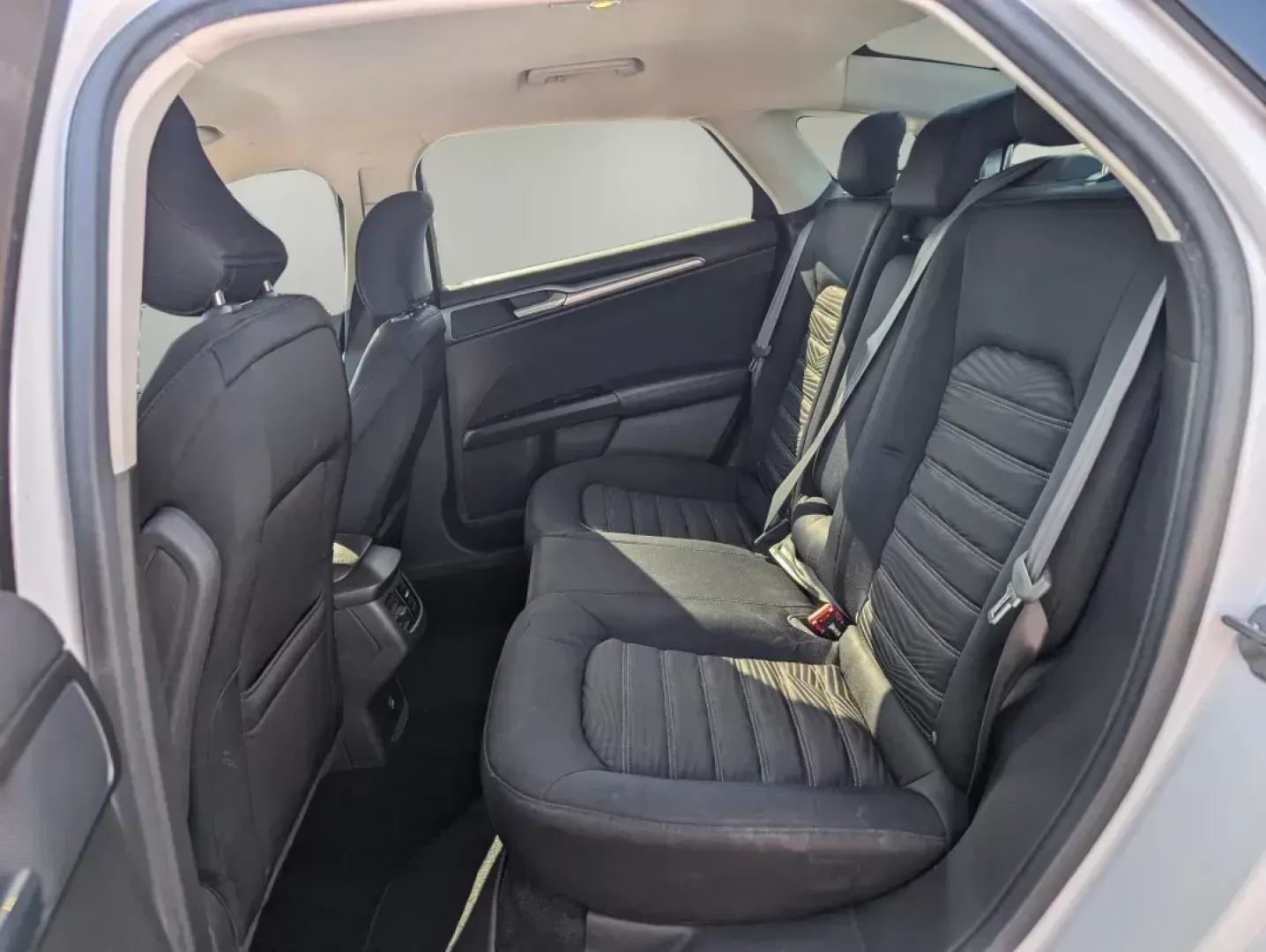 2016 Ford Fusion SE (1FA6P0H72G5) with an Regular Unleaded I-4 2.5 L/152 engine, 6-Speed Automatic w/OD transmission, located at 3959 U.S. 80 W, Phenix City, AL, 36870, (334) 297-4885, 32.469296, -85.135185 - 2016 Ford Fusion SE - Photo#11