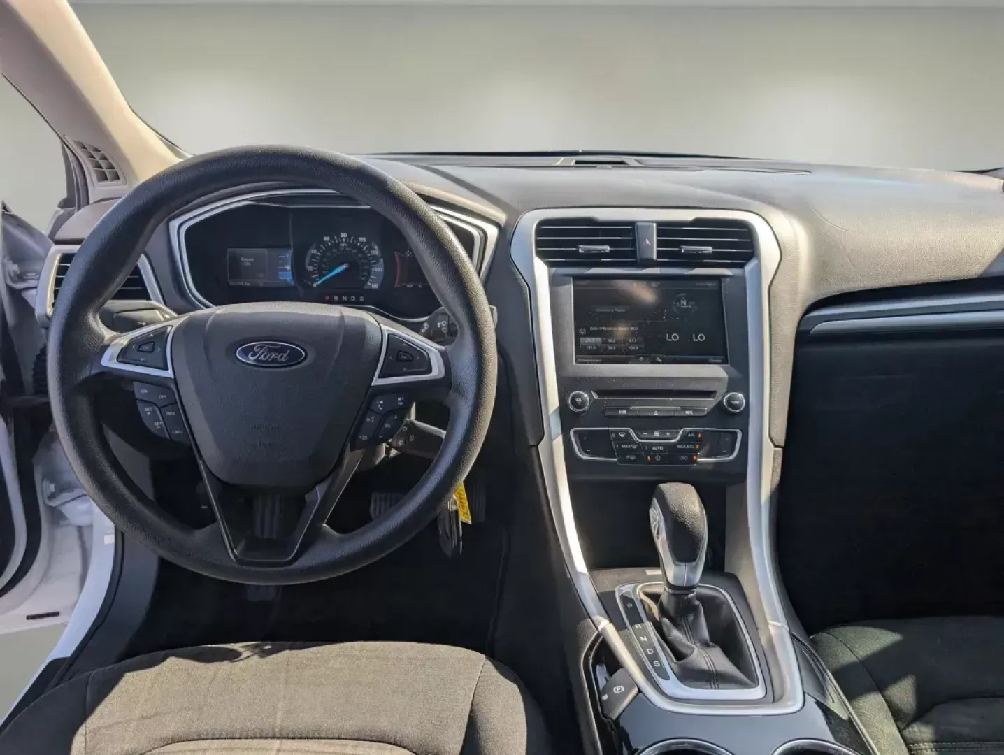 2016 Ford Fusion SE (1FA6P0H72G5) with an Regular Unleaded I-4 2.5 L/152 engine, 6-Speed Automatic w/OD transmission, located at 3959 U.S. 80 W, Phenix City, AL, 36870, (334) 297-4885, 32.469296, -85.135185 - 2016 Ford Fusion SE - Photo#12