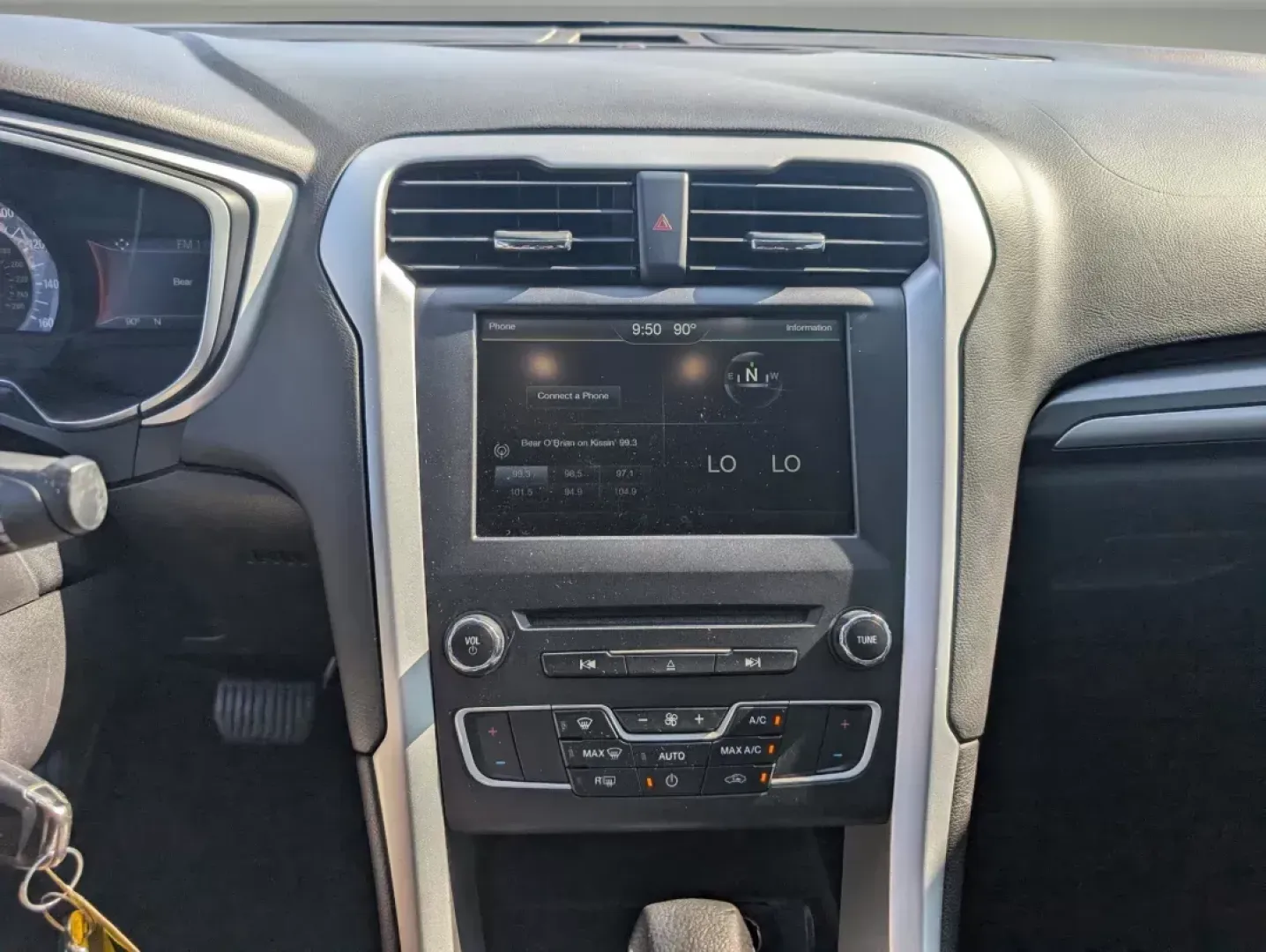2016 Ford Fusion SE (1FA6P0H72G5) with an Regular Unleaded I-4 2.5 L/152 engine, 6-Speed Automatic w/OD transmission, located at 3959 U.S. 80 W, Phenix City, AL, 36870, (334) 297-4885, 32.469296, -85.135185 - 2016 Ford Fusion SE - Photo#15