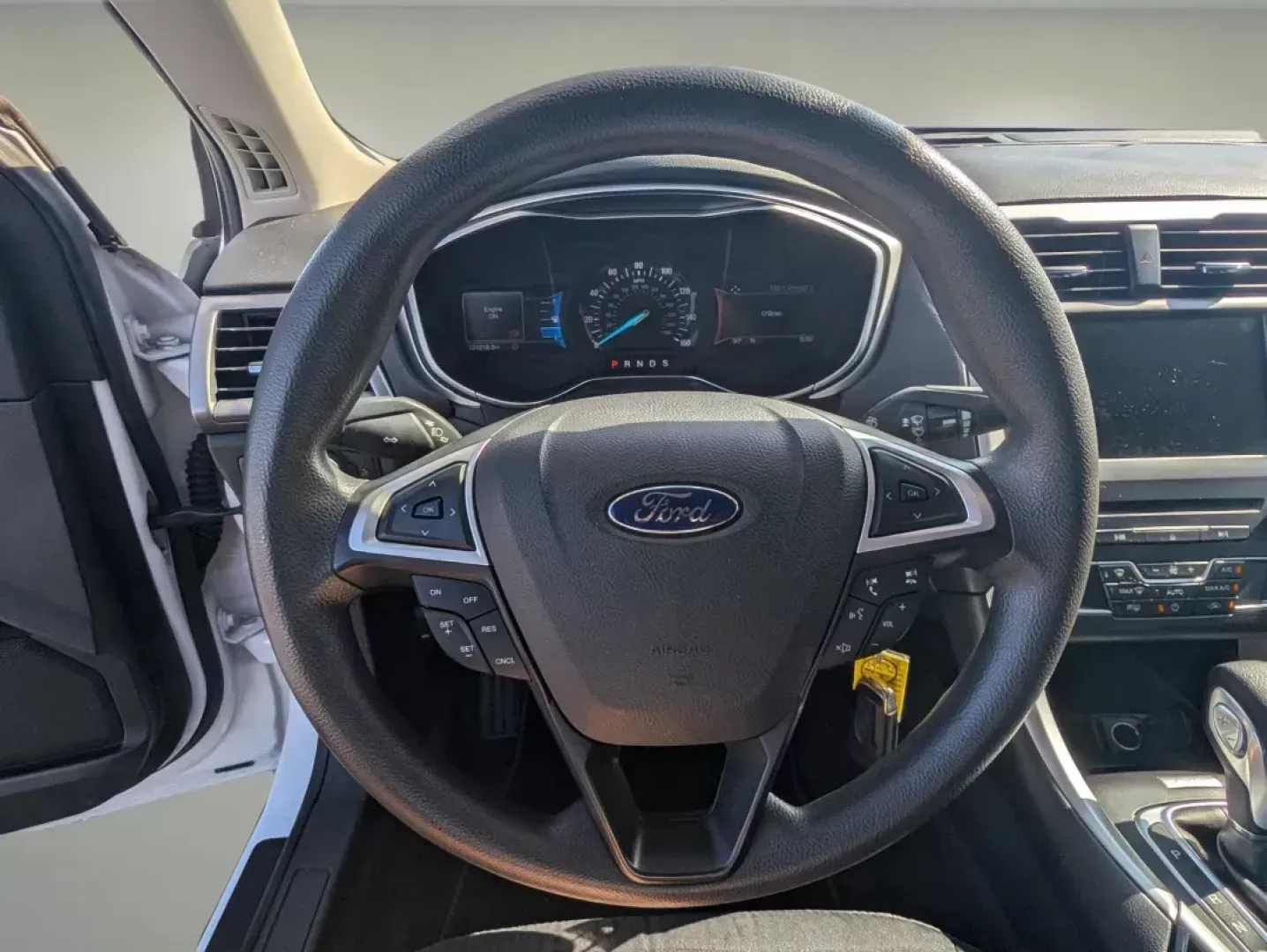 2016 Ford Fusion SE (1FA6P0H72G5) with an Regular Unleaded I-4 2.5 L/152 engine, 6-Speed Automatic w/OD transmission, located at 3959 U.S. 80 W, Phenix City, AL, 36870, (334) 297-4885, 32.469296, -85.135185 - 2016 Ford Fusion SE - Photo#16