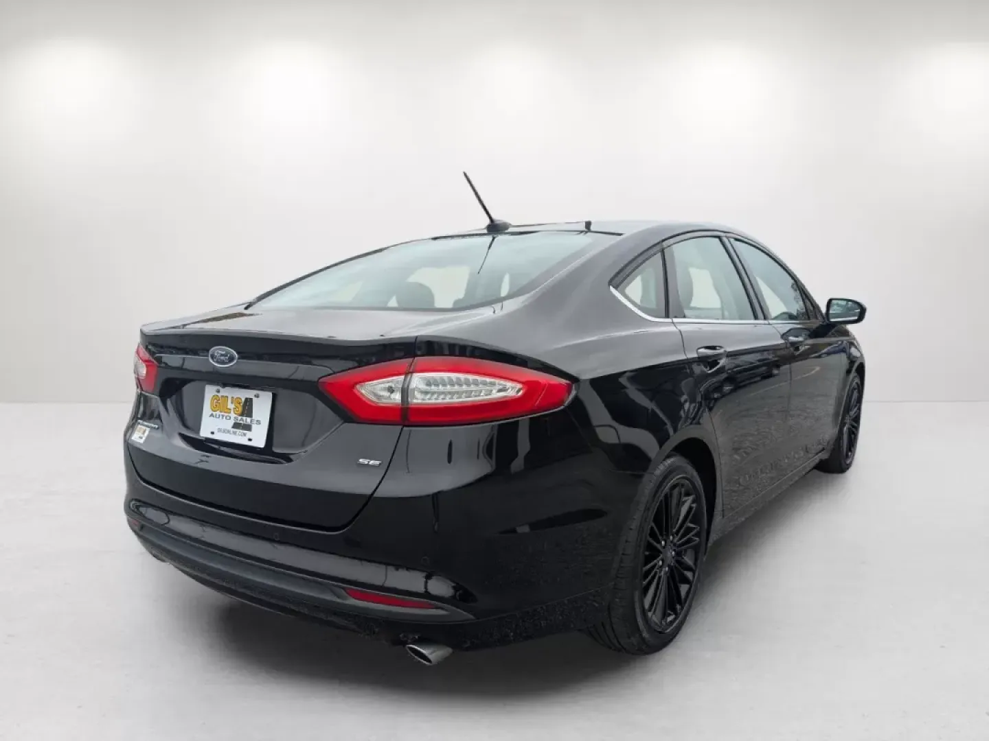 2016 Ford Fusion SE (1FA6P0H75G5) with an Other engine, located at 5115 14th Ave., Columbus, GA, 31904, (706) 323-0345, 32.511494, -84.971046 - **Discover Your Next Adventure with the 2016 Ford Fusion SE at Gils Auto!**<br /> <br /> Are you in search of a versatile sedan that perfectly balances style, comfort, and practicality? Look no further than the 2016 Ford Fusion SE, available now at Gils Auto in Phenix City, AL! This exceptional vehi - Photo#4