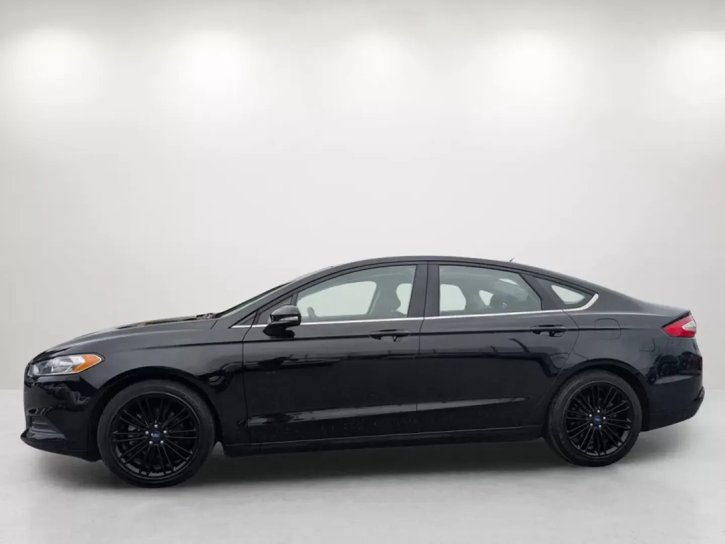 2016 Ford Fusion SE (1FA6P0H75G5) with an Other engine, located at 5115 14th Ave., Columbus, GA, 31904, (706) 323-0345, 32.511494, -84.971046 - **Discover Your Next Adventure with the 2016 Ford Fusion SE at Gils Auto!**<br /> <br /> Are you in search of a versatile sedan that perfectly balances style, comfort, and practicality? Look no further than the 2016 Ford Fusion SE, available now at Gils Auto in Phenix City, AL! This exceptional vehi - Photo#7