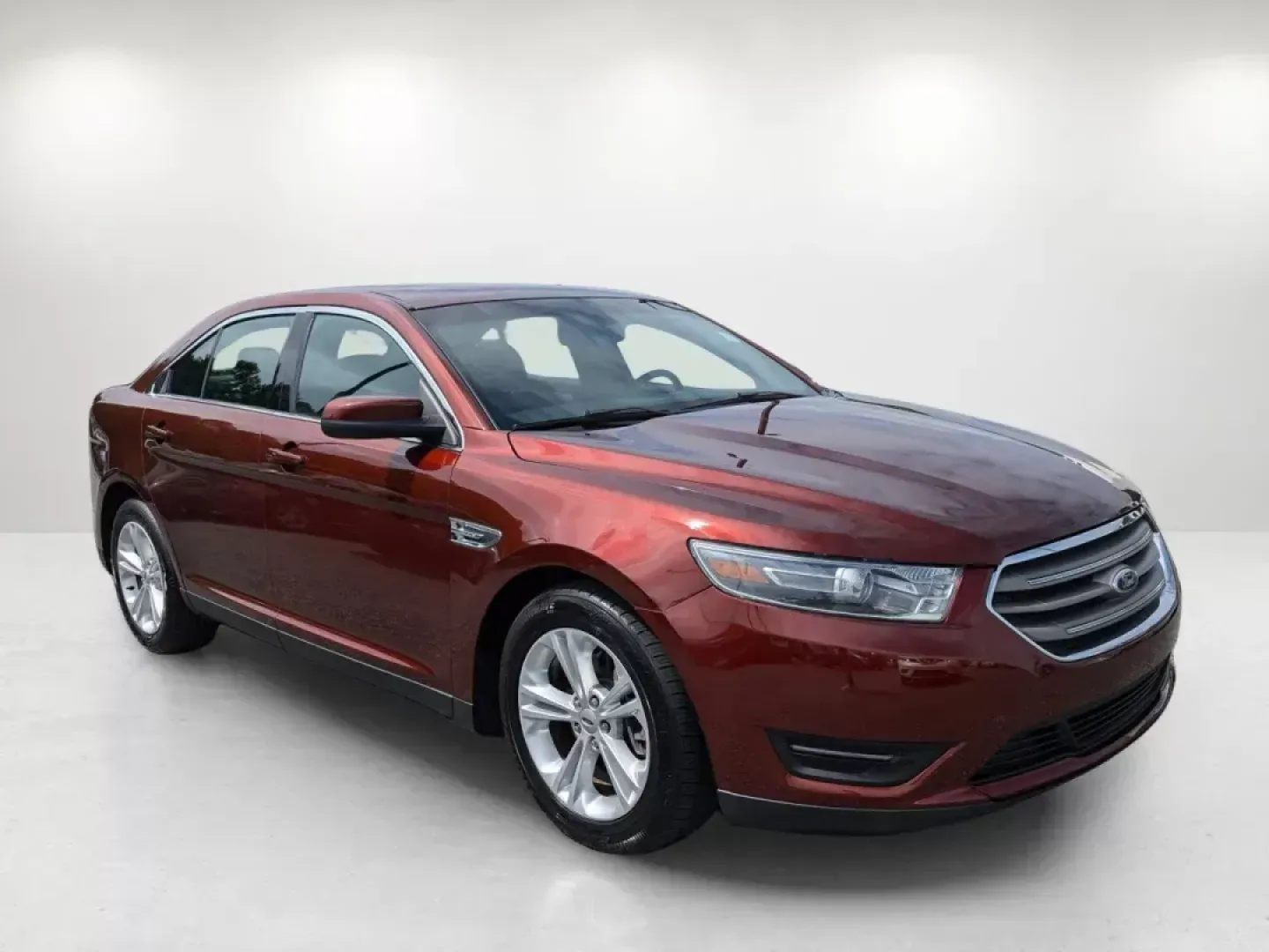 2016 Ford Taurus SEL (1FAHP2E80GG) with an Regular Unleaded V-6 3.5 L/213 engine, 6-Speed Automatic w/OD transmission, located at 5115 14th Ave., Columbus, GA, 31904, (706) 323-0345, 32.511494, -84.971046 - 2016 Ford Taurus SEL - Photo#3
