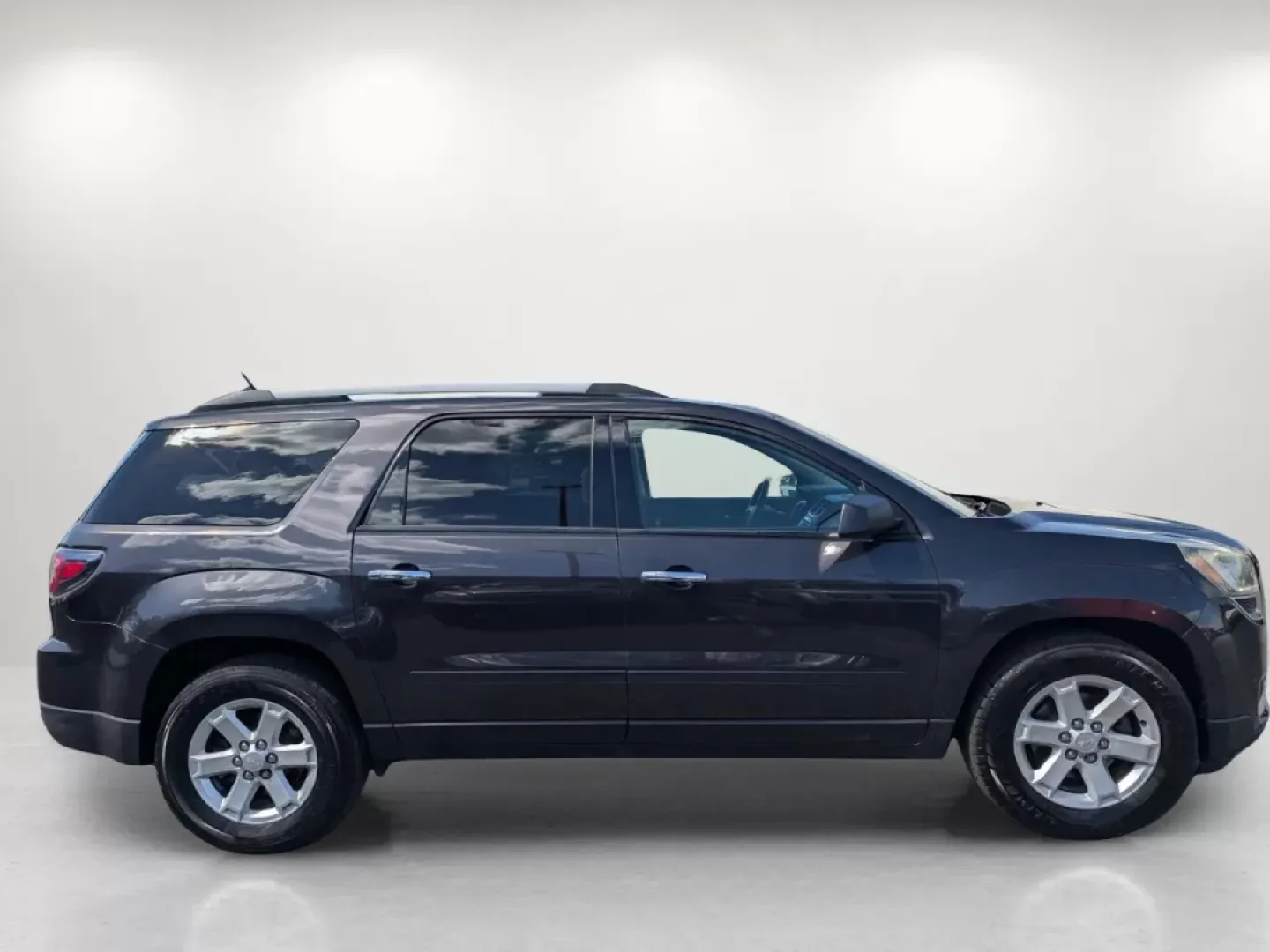 2016 /Ebony GMC Acadia SLE (1GKKRPKD2GJ) with an Other engine, located at 5115 14th Ave., Columbus, GA, 31904, (706) 323-0345, 32.511494, -84.971046 - **Discover Your Next Adventure with the 2016 GMC Acadia at Gils Auto - Columbus #2!**<br /> <br /> Are you looking for the perfect vehicle to accommodate your active lifestyle? Imagine cruising through Columbus, GA, with family or friends in a spacious, comfortable SUV that's ready for weekend getaw - Photo#3
