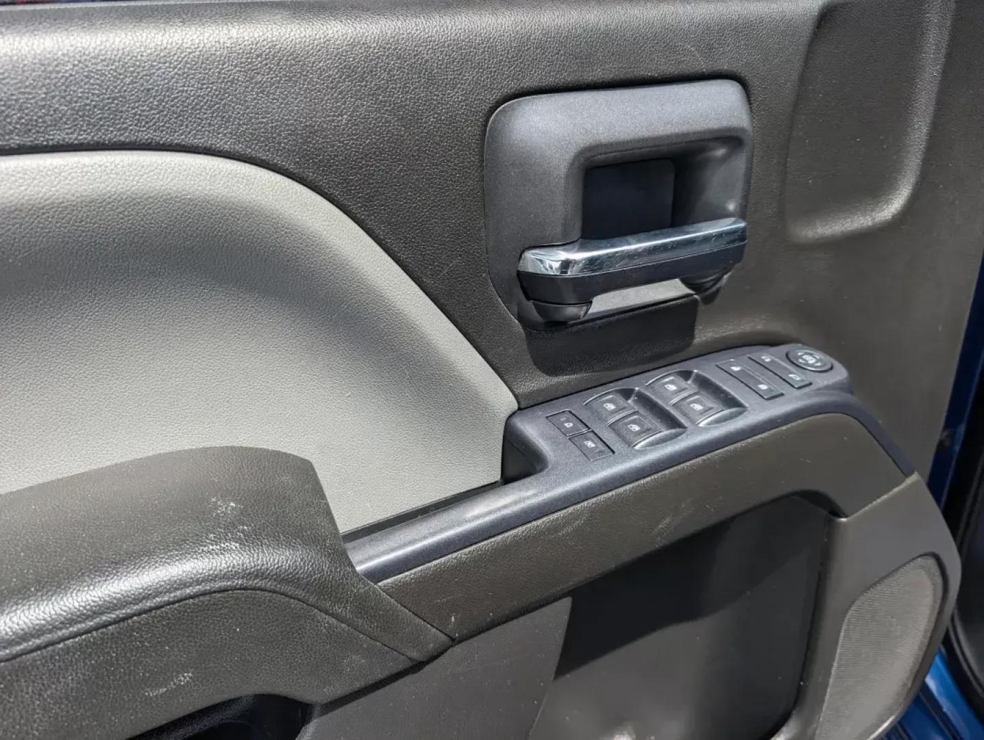 2016 /Dark Ash seats with Jet Black interior accents GMC Sierra 1500 (1GTV2LEC5GZ) with an Gas V8 5.3L/325 engine, 6-Speed Automatic transmission, located at 3959 U.S. 80 W, Phenix City, AL, 36870, (334) 297-4885, 32.469296, -85.135185 - 2016 GMC Sierra 1500 - Photo#8