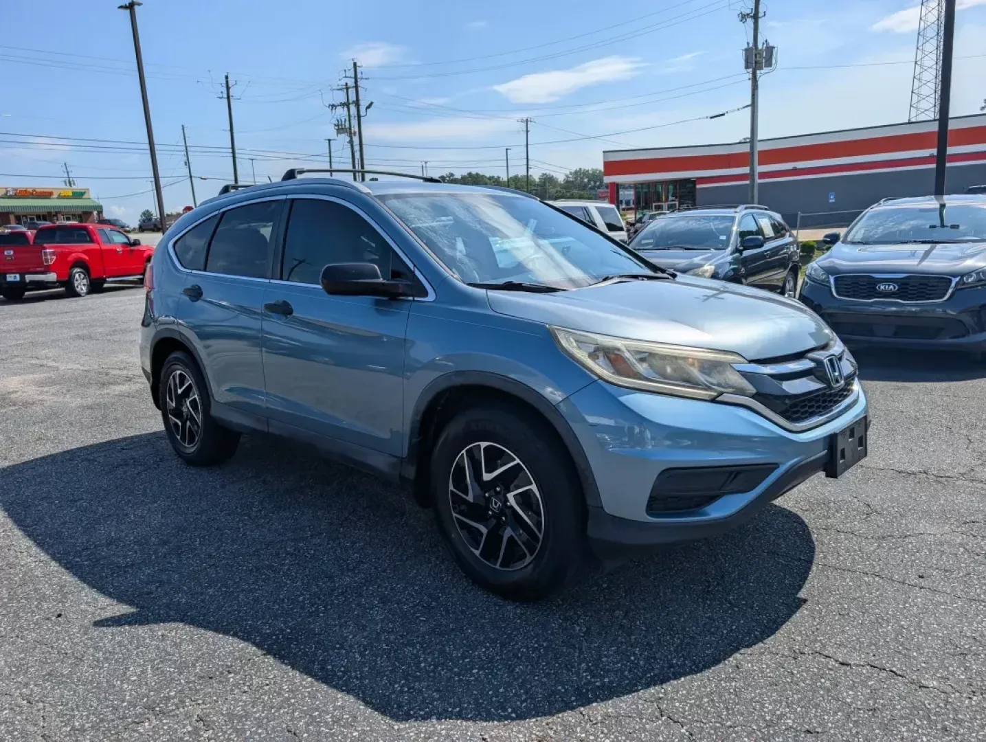 2016 Honda CR-V SE (2HKRM3H4XGH) with an Other engine, located at 3959 U.S. 80 W, Phenix City, AL, 36870, (334) 297-4885, 32.469296, -85.135185 - **Discover Adventure and Comfort with This 2016 Honda CR-V SE at Gils Auto, Phenix City!**<br /> <br /> Are you ready for your next weekend adventure or need a reliable vehicle for those long commutes? Look no further! This spacious and versatile 2016 Honda CR-V SE is your ticket to smooth drives an - Photo#2