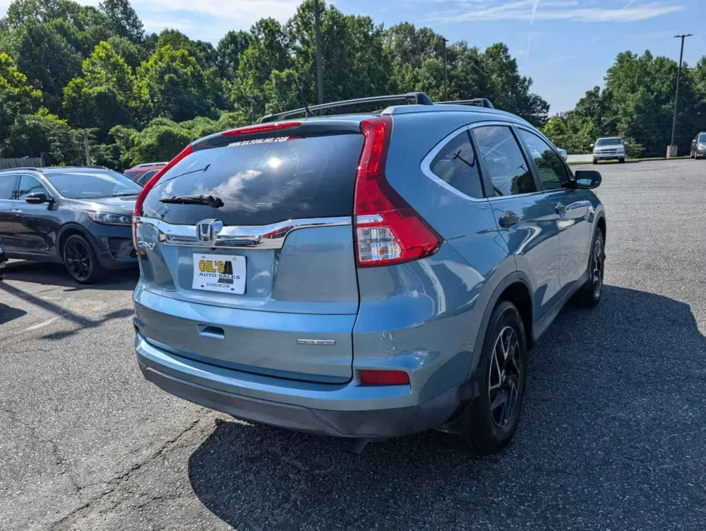 2016 Honda CR-V SE (2HKRM3H4XGH) with an Other engine, located at 3959 U.S. 80 W, Phenix City, AL, 36870, (334) 297-4885, 32.469296, -85.135185 - **Discover Adventure and Comfort with This 2016 Honda CR-V SE at Gils Auto, Phenix City!**<br /> <br /> Are you ready for your next weekend adventure or need a reliable vehicle for those long commutes? Look no further! This spacious and versatile 2016 Honda CR-V SE is your ticket to smooth drives an - Photo#4
