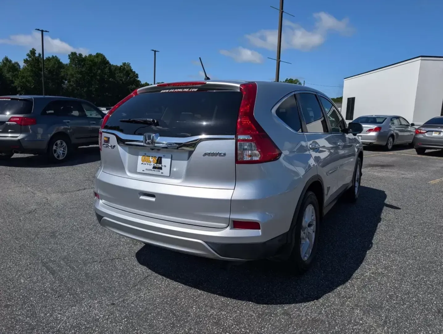 2016 Silver Honda CR-V EX (2HKRM4H54GH) with an Regular Unleaded I-4 2.4 L/144 engine, 1-Speed CVT w/OD transmission, located at 3959 U.S. 80 W, Phenix City, AL, 36870, (334) 297-4885, 32.469296, -85.135185 - **Discover Your Perfect Adventure Companion: 2016 Honda CR-V EX AWD at Gils Auto Phenix City!**<br /> <br /> Are you ready to elevate your road trips and everyday adventures? The versatile and reliable 2016 Honda CR-V EX AWD is here to meet all your lifestyle needs! Whether you're a busy parent in - Photo#4