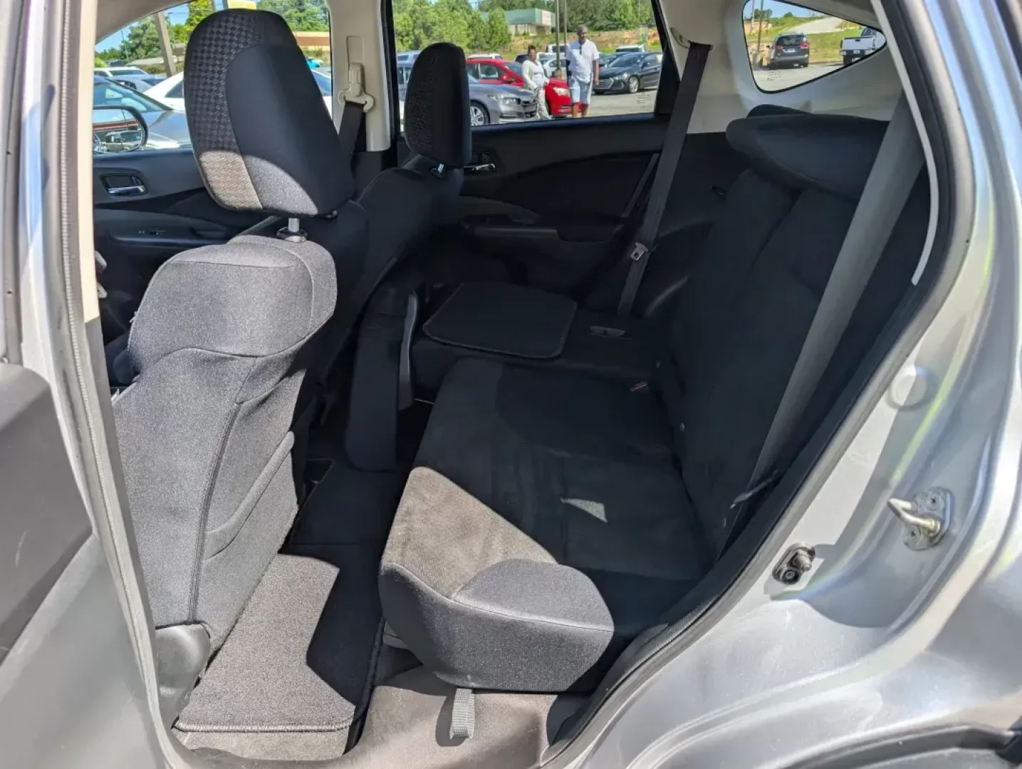 2016 Silver Honda CR-V EX (2HKRM4H54GH) with an Regular Unleaded I-4 2.4 L/144 engine, 1-Speed CVT w/OD transmission, located at 3959 U.S. 80 W, Phenix City, AL, 36870, (334) 297-4885, 32.469296, -85.135185 - **Discover Your Perfect Adventure Companion: 2016 Honda CR-V EX AWD at Gils Auto Phenix City!**<br /> <br /> Are you ready to elevate your road trips and everyday adventures? The versatile and reliable 2016 Honda CR-V EX AWD is here to meet all your lifestyle needs! Whether you're a busy parent in - Photo#10