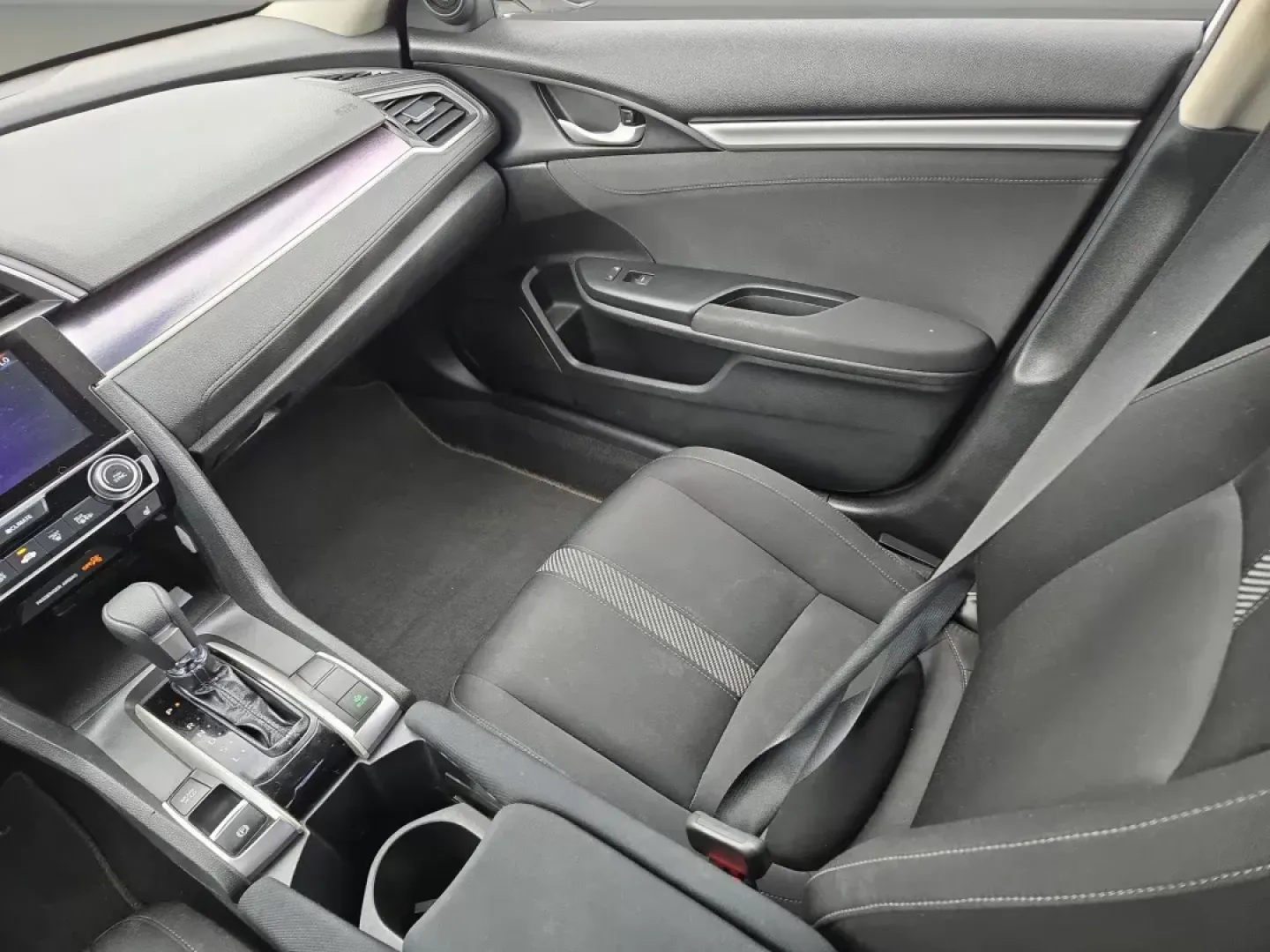 2016 Honda Civic Sedan EX-T (19XFC1F38GE) with an Other engine, located at 1430 Gateway Drive, Opelika, AL, 36801, (334) 239-0944, 32.637871, -85.409790 - **Unleash Your Driving Potential with the 2016 Honda Civic Sedan at Gils Auto!**<br /> <br /> Are you ready to elevate your daily commute and family outings to a whole new level? The 2016 Honda Civic Sedan EX-T is the perfect blend of reliability, style, and advanced features, making it an ideal cho - Photo#14