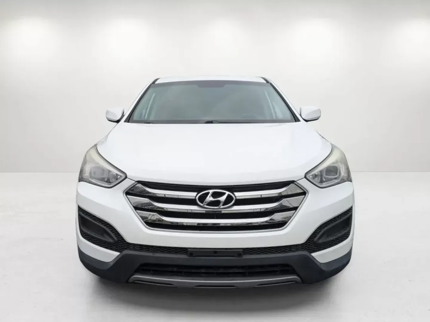 2016 /Gray Hyundai Santa Fe Sport (5XYZT3LB1GG) with an Regular Unleaded I-4 2.4 L/144 engine, 6-Speed Automatic w/OD transmission, located at 7000 Northlake Connector, Columbus, GA, 31904, (706) 987-8085, 32.524975, -84.978134 - **Adventure Awaits with the 2016 Hyundai Santa Fe Sport Perfect for Your Next Journey!**<br /> <br /> Looking for a versatile SUV that can keep up with your active lifestyle? Look no further than the 2016 Hyundai Santa Fe Sport available now at Gils Auto - Columbus #2. This spacious and stylish veh - Photo#2