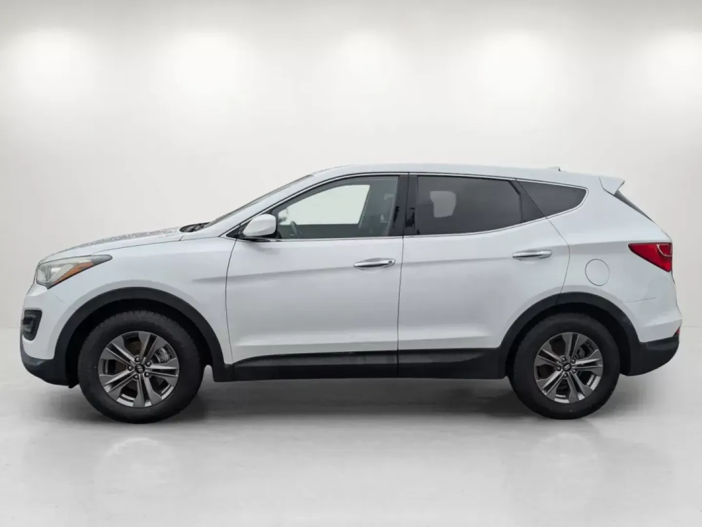 2016 /Gray Hyundai Santa Fe Sport (5XYZT3LB1GG) with an Regular Unleaded I-4 2.4 L/144 engine, 6-Speed Automatic w/OD transmission, located at 7000 Northlake Connector, Columbus, GA, 31904, (706) 987-8085, 32.524975, -84.978134 - **Adventure Awaits with the 2016 Hyundai Santa Fe Sport Perfect for Your Next Journey!**<br /> <br /> Looking for a versatile SUV that can keep up with your active lifestyle? Look no further than the 2016 Hyundai Santa Fe Sport available now at Gils Auto - Columbus #2. This spacious and stylish veh - Photo#8