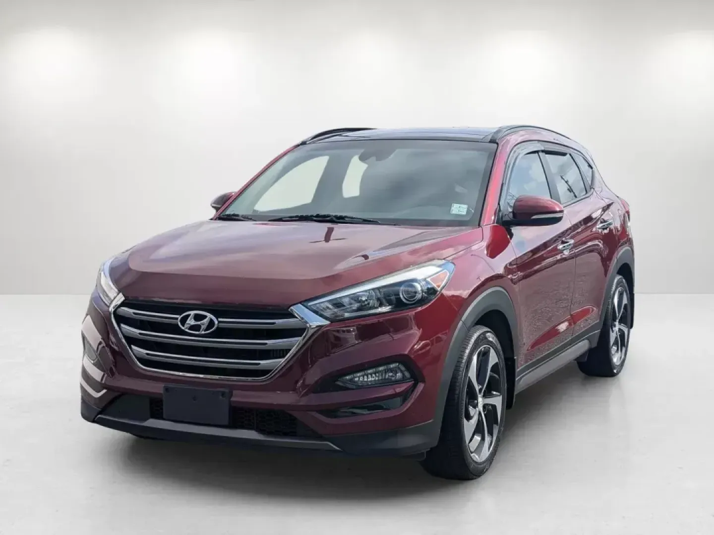 2016 /Beige Hyundai Tucson Limited (KM8J33A20GU) with an Intercooled Turbo Regular Unleaded I-4 1.6 L/97 engine, 7-Speed Auto-Shift Manual w/OD transmission, located at 3959 U.S. 80 W, Phenix City, AL, 36870, (334) 297-4885, 32.469296, -85.135185 - 2016 Hyundai Tucson Limited - Photo#1