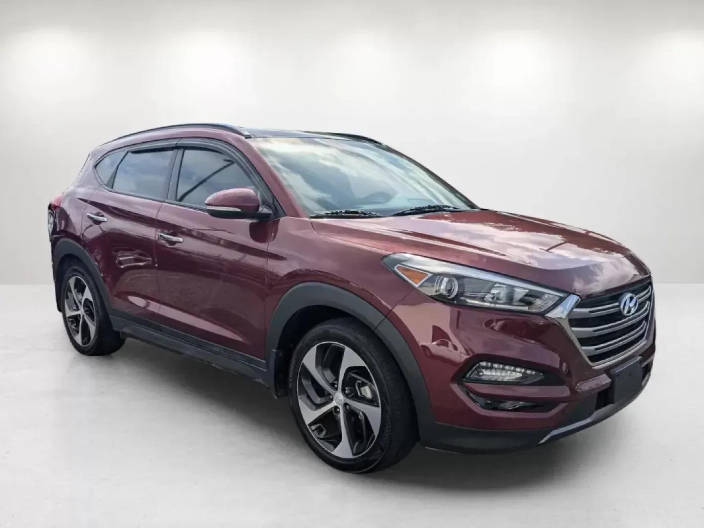 2016 /Beige Hyundai Tucson Limited (KM8J33A20GU) with an Intercooled Turbo Regular Unleaded I-4 1.6 L/97 engine, 7-Speed Auto-Shift Manual w/OD transmission, located at 3959 U.S. 80 W, Phenix City, AL, 36870, (334) 297-4885, 32.469296, -85.135185 - 2016 Hyundai Tucson Limited - Photo#3