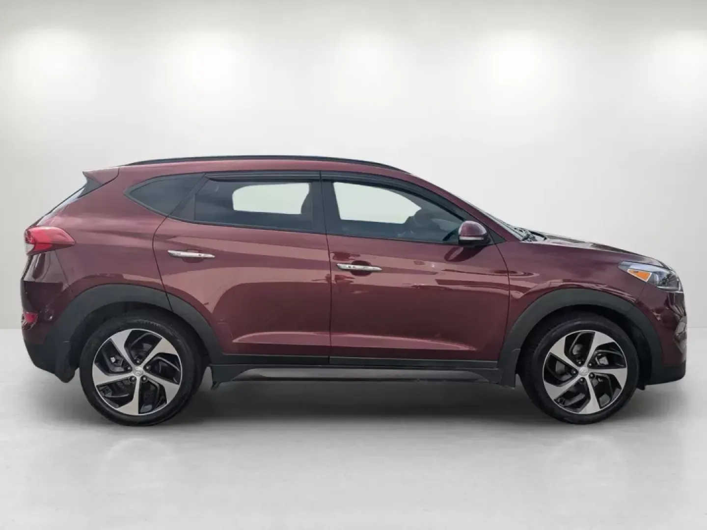 2016 /Beige Hyundai Tucson Limited (KM8J33A20GU) with an Intercooled Turbo Regular Unleaded I-4 1.6 L/97 engine, 7-Speed Auto-Shift Manual w/OD transmission, located at 3959 U.S. 80 W, Phenix City, AL, 36870, (334) 297-4885, 32.469296, -85.135185 - 2016 Hyundai Tucson Limited - Photo#4