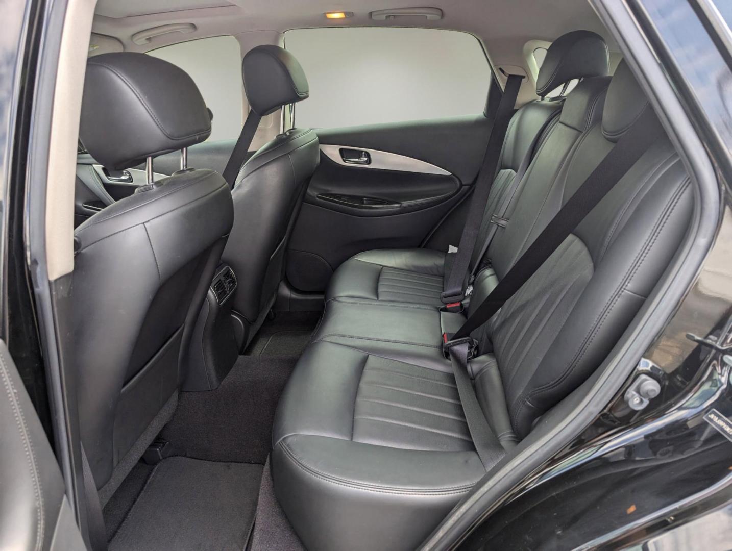 2016 /Graphite Infiniti QX50 (JN1BJ0RPXGM) with an Premium Unleaded V-6 3.7 L/226 engine, 7-Speed Automatic w/OD transmission, located at 7000 Northlake Connector, Columbus, GA, 31904, (706) 987-8085, 32.524975, -84.978134 - 2016 Infiniti QX50 - Photo#10