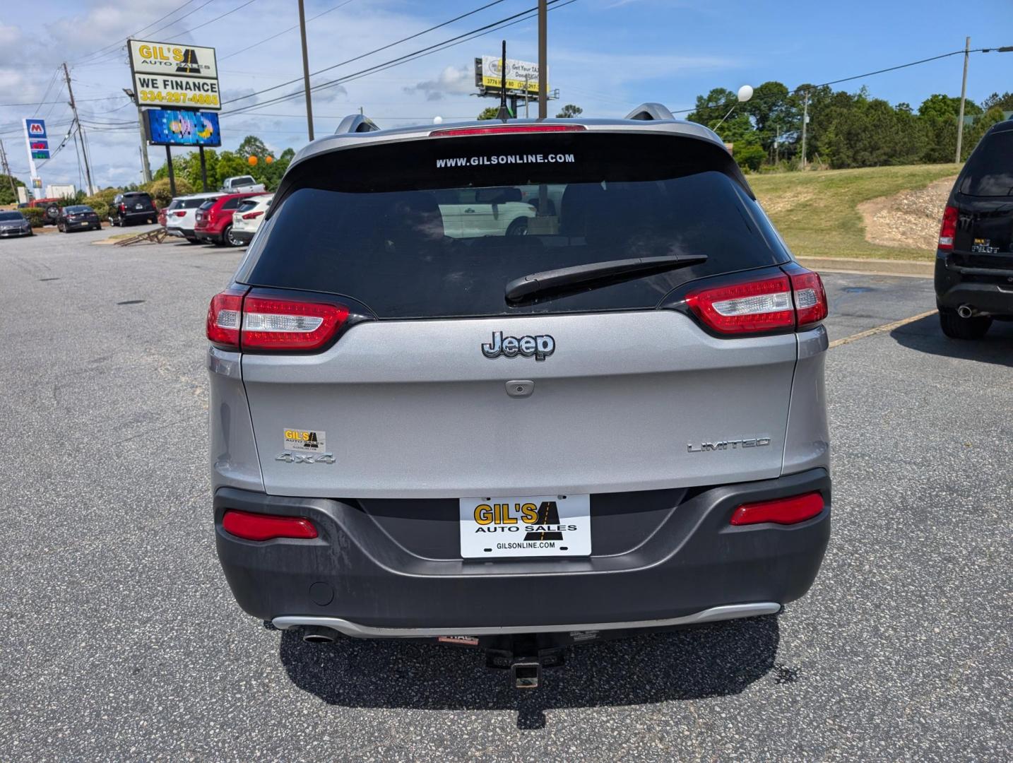2016 /Black Jeep Cherokee Limited (1C4PJMDB8GW) with an Regular Unleaded I-4 2.4 L/144 engine, 9-Speed Automatic w/OD transmission, located at 3959 U.S. 80 W, Phenix City, AL, 36870, (334) 297-4885, 32.469296, -85.135185 - 2016 Jeep Cherokee Limited - Photo#5