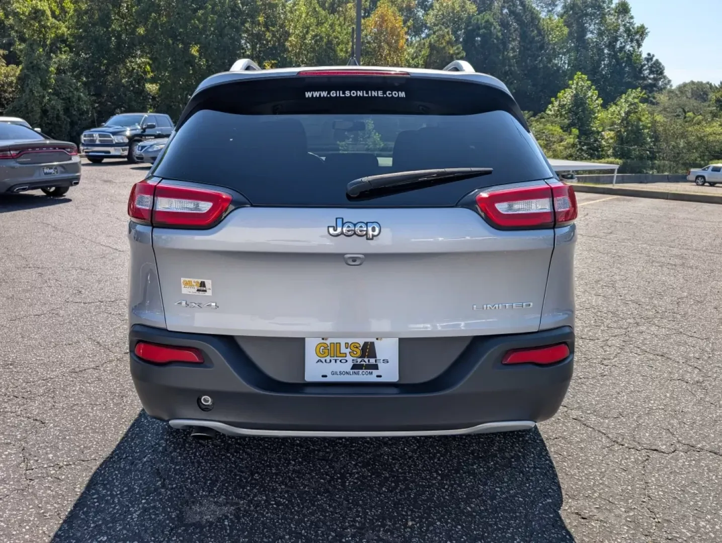 2016 /Black Jeep Cherokee Limited (1C4PJMDB8GW) with an Other engine, located at 3959 U.S. 80 W, Phenix City, AL, 36870, (334) 297-4885, 32.469296, -85.135185 - **Adventure Awaits with This 2016 Jeep Cherokee Limited Perfect for Your Active Lifestyle!**<br /> <br /> Are you ready to embark on your next adventure? Whether you're navigating the winding roads of Phenix City, AL, or taking the family on a weekend getaway, the 2016 Jeep Cherokee Limited is buil - Photo#5