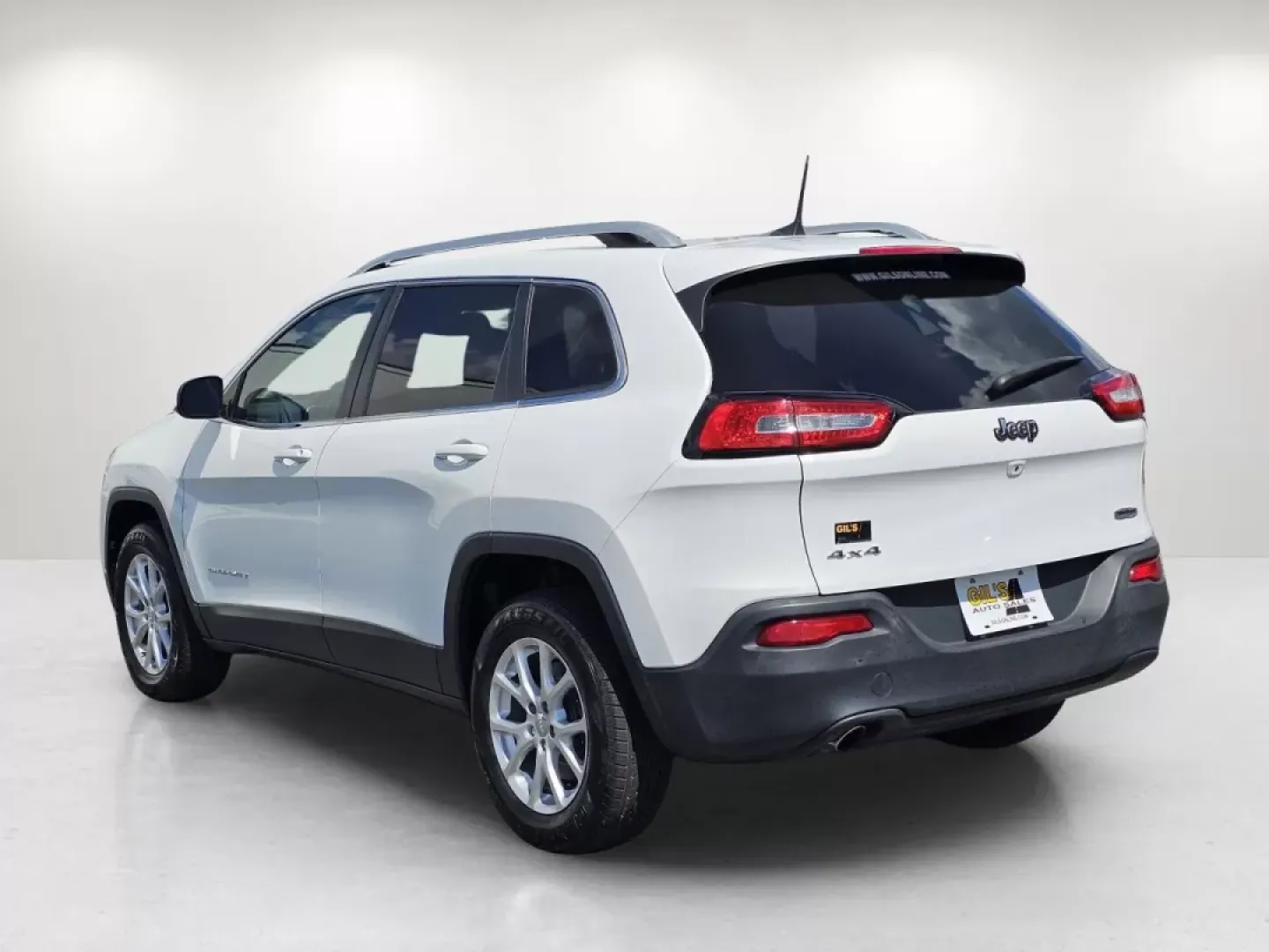 2016 /Black Jeep Cherokee Latitude (1C4PJMCB6GW) with an Other engine, located at 5115 14th Ave., Columbus, GA, 31904, (706) 323-0345, 32.511494, -84.971046 - **Adventure Awaits with This 2016 Jeep Cherokee Latitude Perfect for Your Next Journey!**<br /> <br /> Are you ready to elevate your driving experience and embrace the open road? This 2016 Jeep Cherokee Latitude, available at Gils Auto in Phenix City, AL, is designed for those who crave adventure a - Photo#6