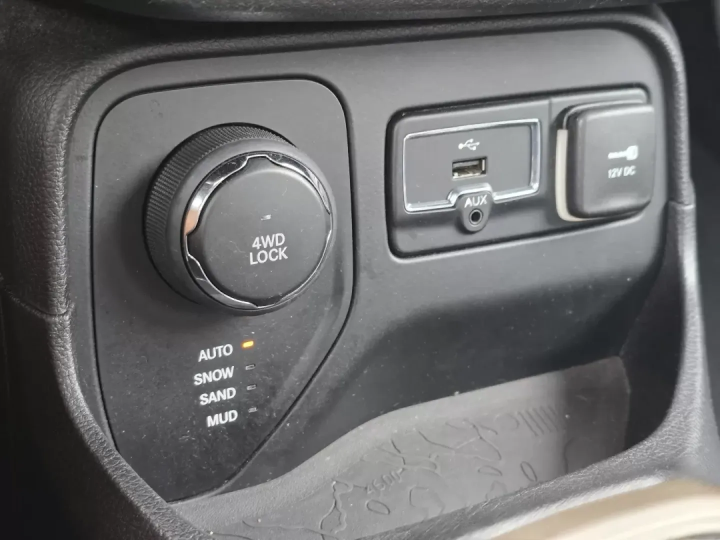 2016 /Black Jeep Renegade Limited (ZACCJBDT2GP) with an Other engine, located at 3959 U.S. 80 W, Phenix City, AL, 36870, (334) 297-4885, 32.469296, -85.135185 - ### Discover the 2016 Jeep Renegade Limited: Your Perfect Adventure Companion<br /> <br /> Are you ready for escapades that take you from the bustling streets of Phenix City to the great outdoors? The **2016 Jeep Renegade Limited** is not just a vehicle; it's a lifestyle upgrade designed for those w - Photo#16