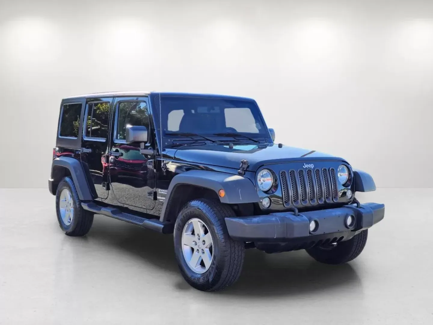 2016 /Black Jeep Wrangler Sport (1C4BJWDG7GL) with an Other engine, located at 1430 Gateway Drive, Opelika, AL, 36801, (334) 239-0944, 32.637871, -85.409790 - **Unleash Your Adventurous Spirit with This 2016 Jeep Wrangler Sport!**<br /> <br /> Are you ready to conquer the great outdoors or simply navigate through your daily commute with style? Look no further than this rugged 2016 Jeep Wrangler Sport! Known for its versatility and iconic design, the Jeep - Photo#3
