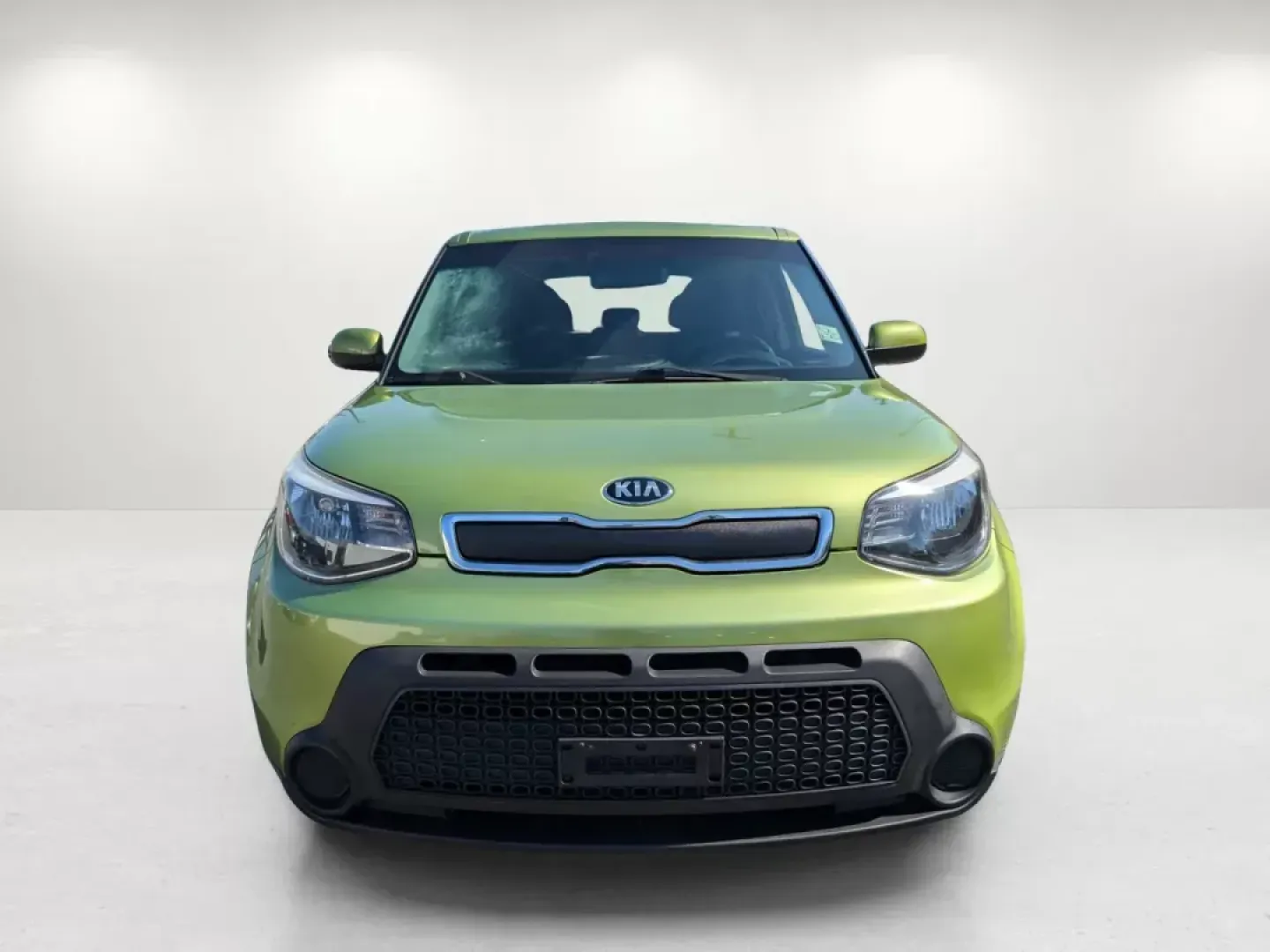 2016 /Black Kia Soul Base (KNDJN2A2XG7) with an Regular Unleaded I-4 1.6 L/97 engine, 6-Speed Automatic w/OD transmission, located at 7000 Northlake Connector, Columbus, GA, 31904, (706) 987-8085, 32.524975, -84.978134 - **Discover the Perfect Blend of Style and Functionality with the 2016 Kia Soul at Gils Auto - Columbus #2!**<br /> <br /> Are you in search of a versatile vehicle that can adapt to your lifestyle, whether it's for daily commutes, family outings, or weekend adventures? Look no further! The 2016 Kia S - Photo#4