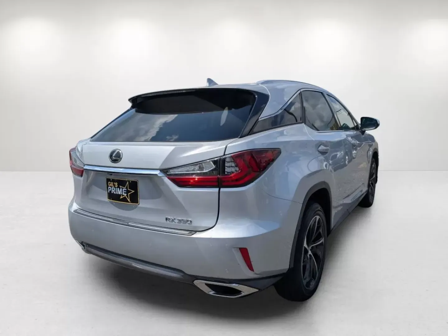 2016 Lexus RX 350 (2T2ZZMCAXGC) with an Other engine, located at 7000 Northlake Connector, Columbus, GA, 31904, (706) 987-8085, 32.524975, -84.978134 - Experience the ultimate in luxury and versatility with the 2016 Lexus RX 350, available now at Gils Auto in Phenix City, AL. This stunning SUV is not just a vehicle-it's a lifestyle upgrade, perfect for families on the go, daily commuters seeking comfort, or adventurous spirits ready to hit the open - Photo#5