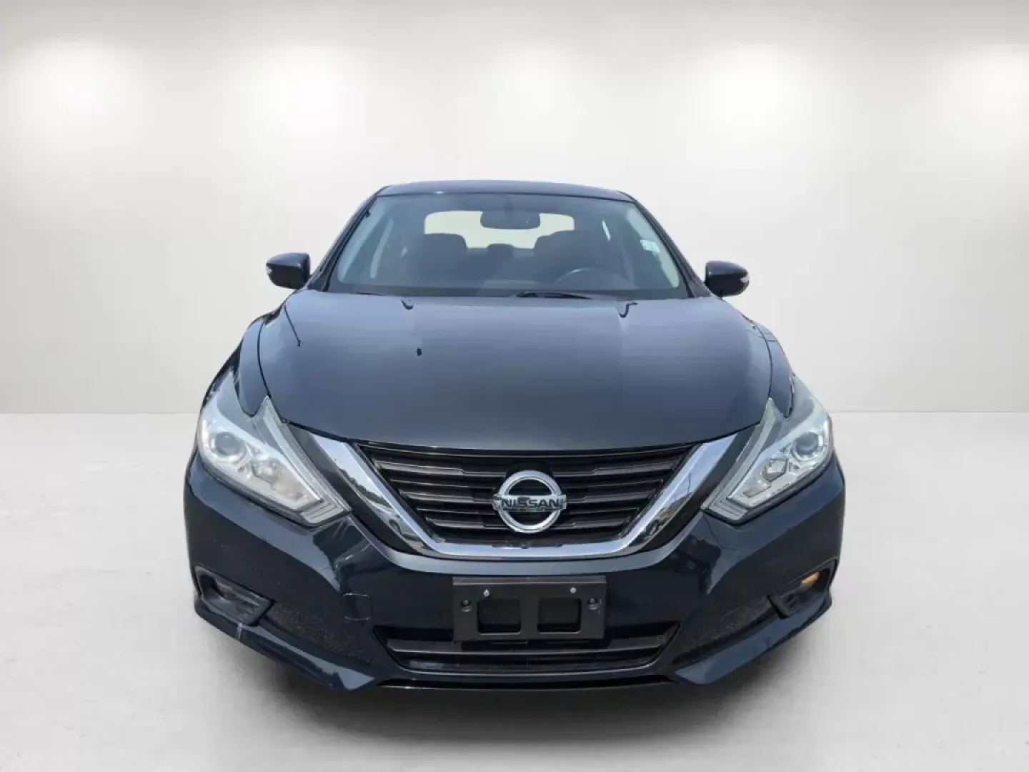2016 /Charcoal Nissan Altima 2.5 SL (1N4AL3AP4GC) with an Regular Unleaded I-4 2.5 L/152 engine, 1-Speed CVT w/OD transmission, located at 7000 Northlake Connector, Columbus, GA, 31904, (706) 987-8085, 32.524975, -84.978134 - 2016 Nissan Altima 2.5 SL - Photo#1