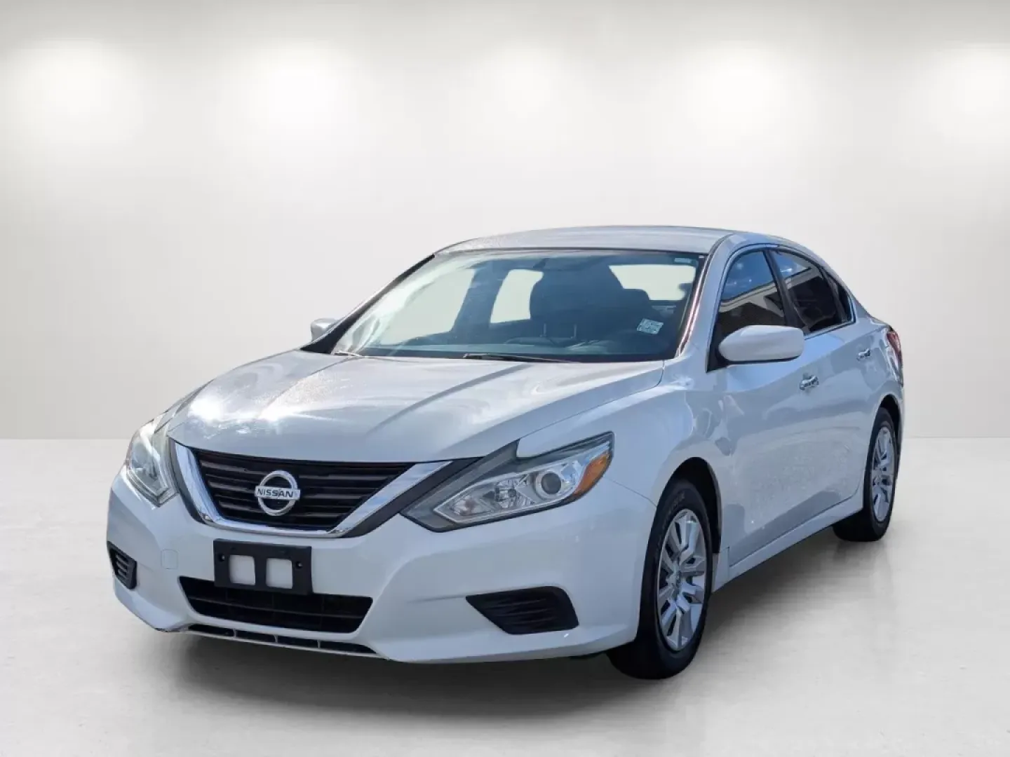 2016 Nissan Altima 2.5 (1N4AL3AP8GN) with an Other engine, located at 804 22nd Ave, Phenix City, AL, 36870, (334) 297-1860, 32.484749, -85.024475 - **Drive Your Life Forward with This 2016 Nissan Altima at Gils Auto - Phenix City #2!**<br /> <br /> Are you seeking a reliable vehicle that fits seamlessly into your daily routine? Look no further than this 2016 Nissan Altima 2.5, available at Gils Auto - Phenix City #2, located in the heart of Phe - Photo#1