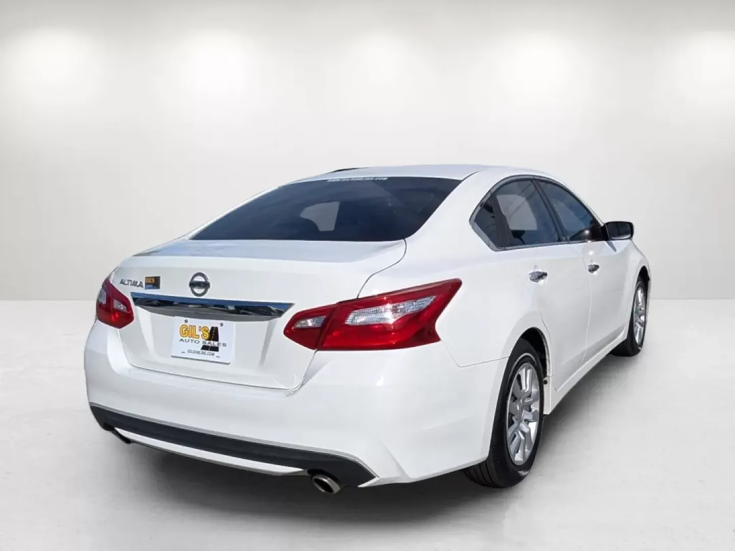 2016 Nissan Altima 2.5 (1N4AL3AP8GN) with an Other engine, located at 804 22nd Ave, Phenix City, AL, 36870, (334) 297-1860, 32.484749, -85.024475 - **Drive Your Life Forward with This 2016 Nissan Altima at Gils Auto - Phenix City #2!**<br /> <br /> Are you seeking a reliable vehicle that fits seamlessly into your daily routine? Look no further than this 2016 Nissan Altima 2.5, available at Gils Auto - Phenix City #2, located in the heart of Phe - Photo#5