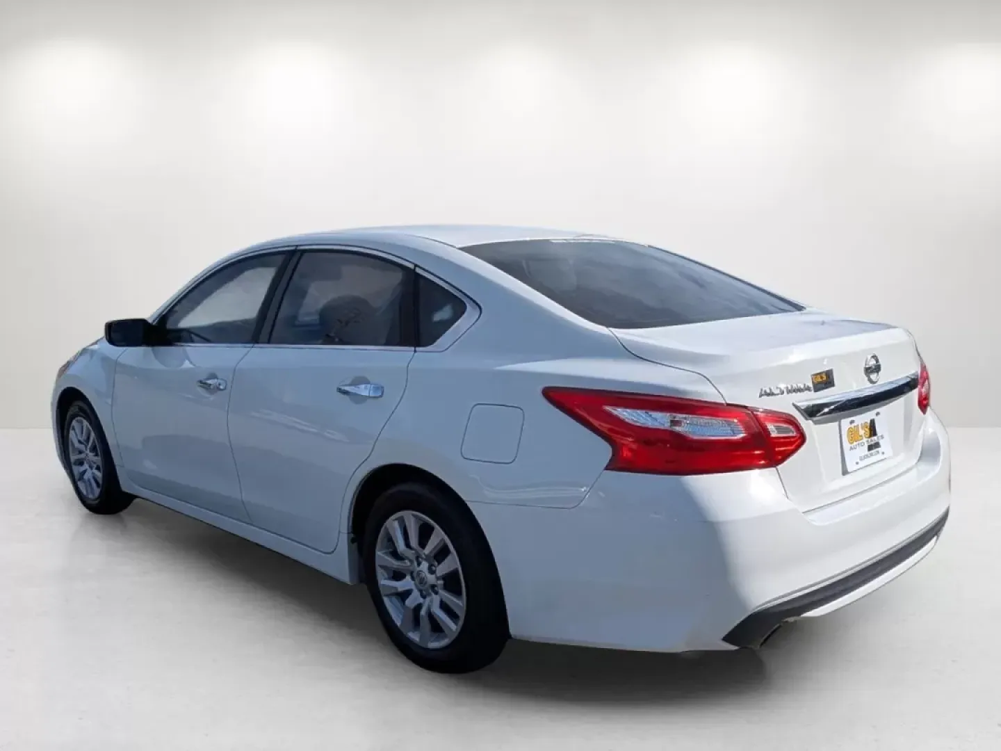 2016 Nissan Altima 2.5 (1N4AL3AP8GN) with an Other engine, located at 804 22nd Ave, Phenix City, AL, 36870, (334) 297-1860, 32.484749, -85.024475 - **Drive Your Life Forward with This 2016 Nissan Altima at Gils Auto - Phenix City #2!**<br /> <br /> Are you seeking a reliable vehicle that fits seamlessly into your daily routine? Look no further than this 2016 Nissan Altima 2.5, available at Gils Auto - Phenix City #2, located in the heart of Phe - Photo#7