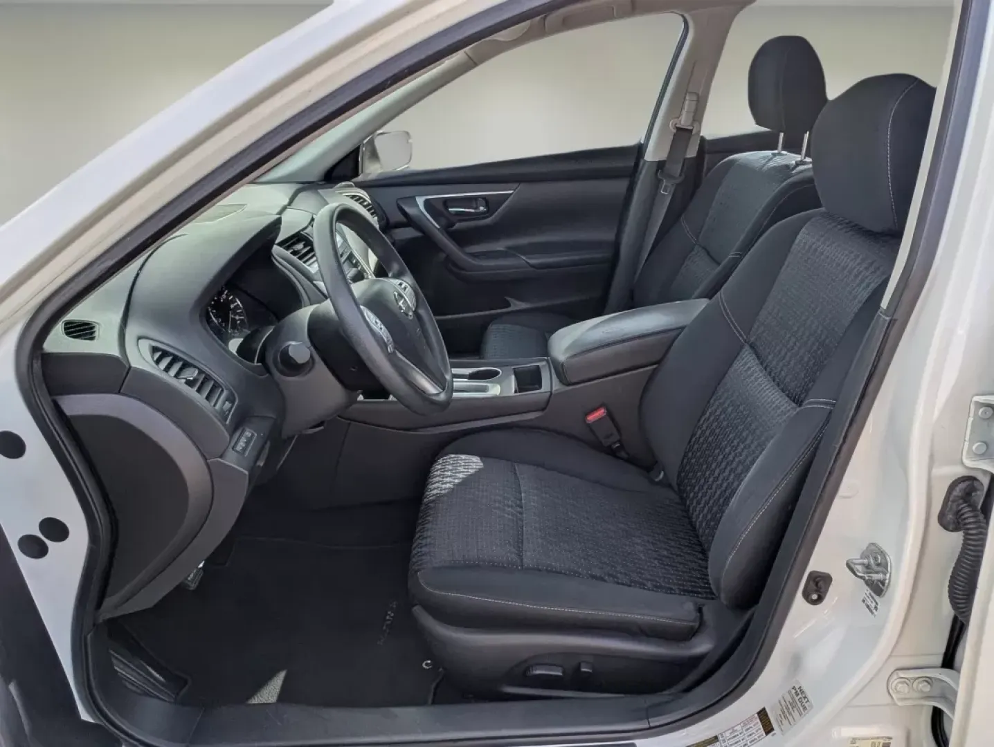 2016 Nissan Altima 2.5 (1N4AL3AP8GN) with an Other engine, located at 804 22nd Ave, Phenix City, AL, 36870, (334) 297-1860, 32.484749, -85.024475 - **Drive Your Life Forward with This 2016 Nissan Altima at Gils Auto - Phenix City #2!**<br /> <br /> Are you seeking a reliable vehicle that fits seamlessly into your daily routine? Look no further than this 2016 Nissan Altima 2.5, available at Gils Auto - Phenix City #2, located in the heart of Phe - Photo#9