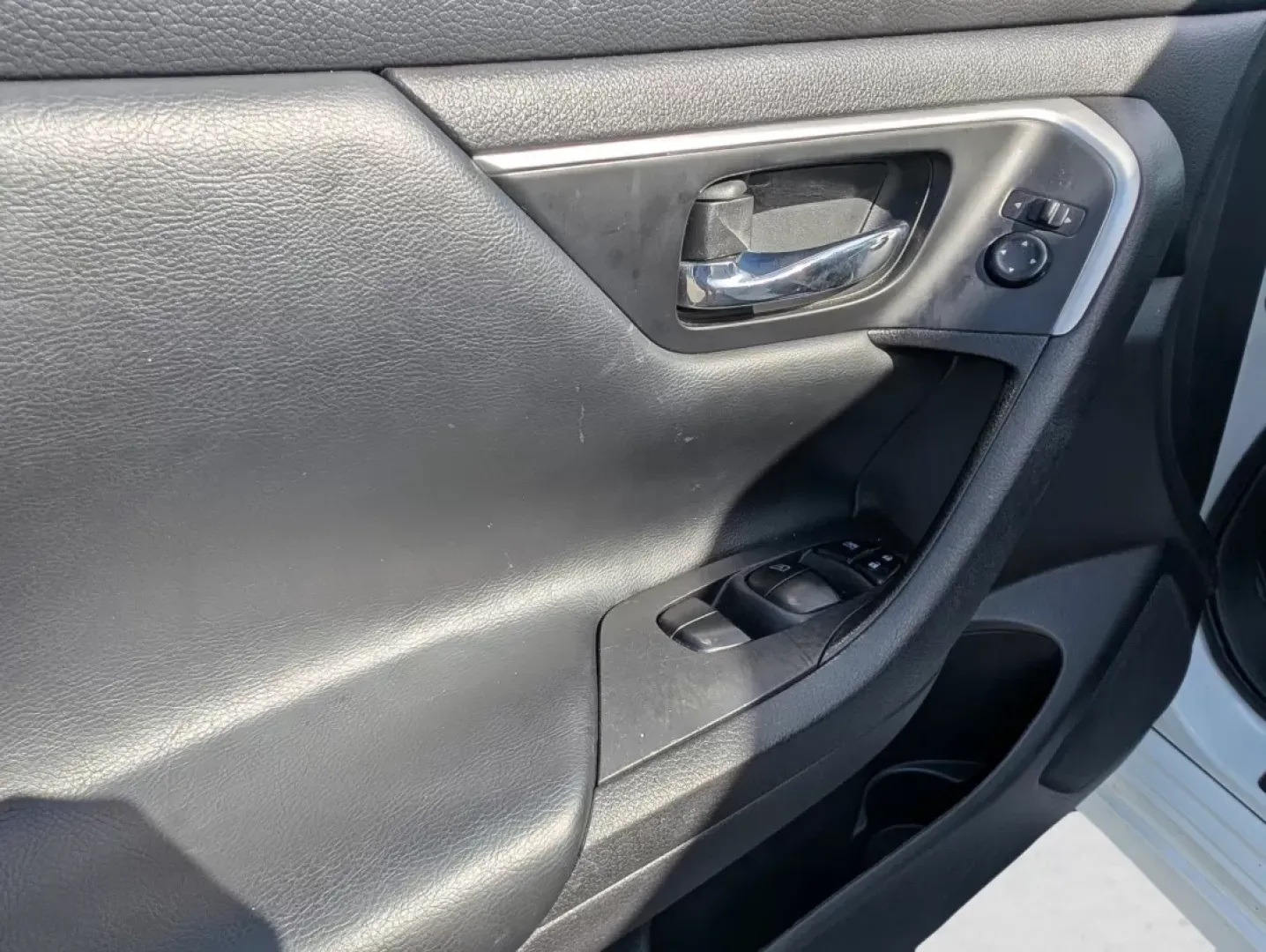 2016 Nissan Altima 2.5 (1N4AL3AP8GN) with an Other engine, located at 804 22nd Ave, Phenix City, AL, 36870, (334) 297-1860, 32.484749, -85.024475 - **Drive Your Life Forward with This 2016 Nissan Altima at Gils Auto - Phenix City #2!**<br /> <br /> Are you seeking a reliable vehicle that fits seamlessly into your daily routine? Look no further than this 2016 Nissan Altima 2.5, available at Gils Auto - Phenix City #2, located in the heart of Phe - Photo#16