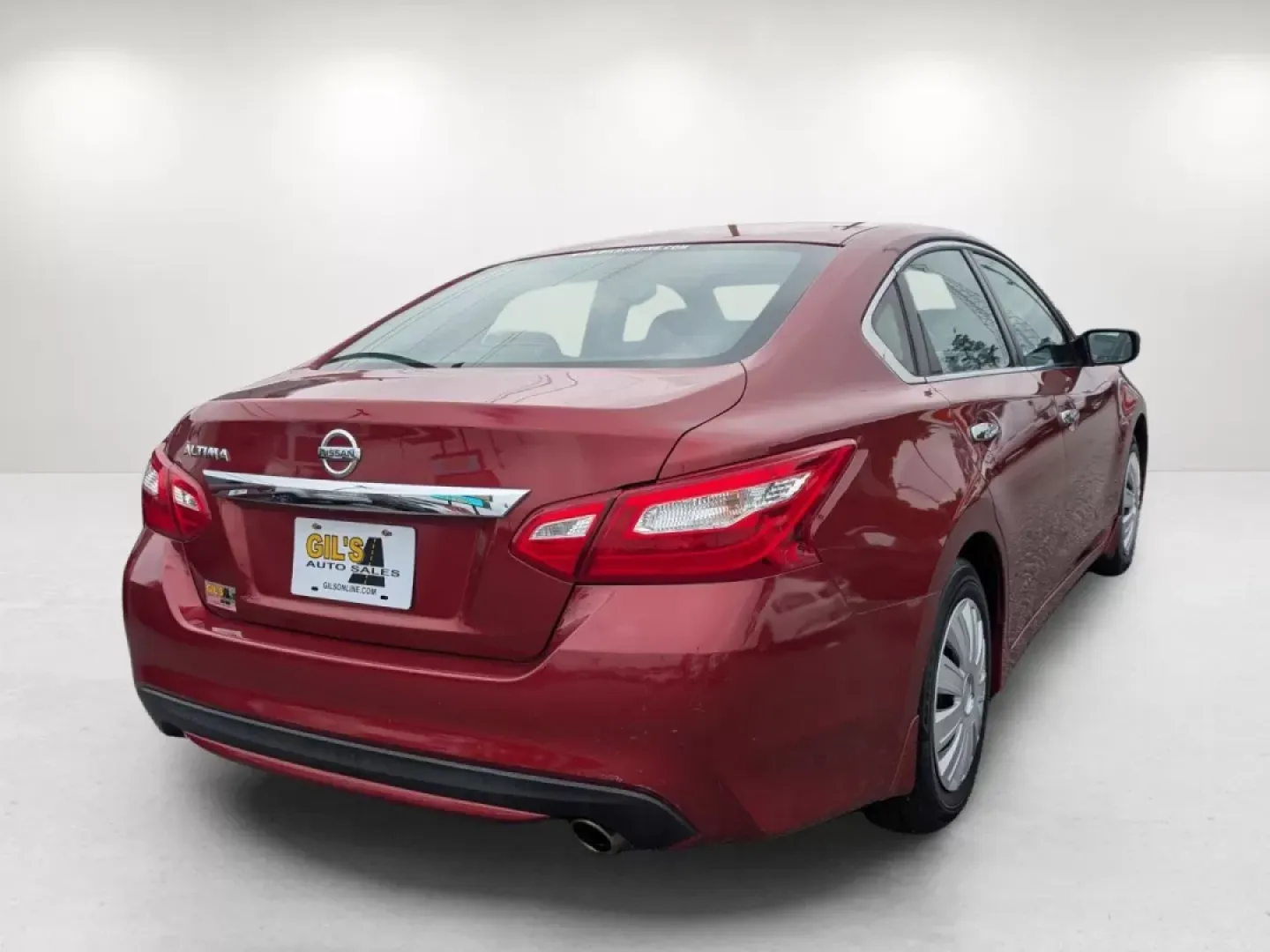 2016 /Charcoal Nissan Altima 2.5 S (1N4AL3AP2GN) with an Other engine, located at 5115 14th Ave., Columbus, GA, 31904, (706) 323-0345, 32.511494, -84.971046 - **Drive Your Dreams with the 2016 Nissan Altima 2.5 S at Gils Auto Perfect for Your Everyday Adventures!**<br /> <br /> Are you in search of a reliable sedan that's perfect for your daily commute or weekend escapades? Look no further than this stunning 2016 Nissan Altima 2.5 S, available now at Gil - Photo#4