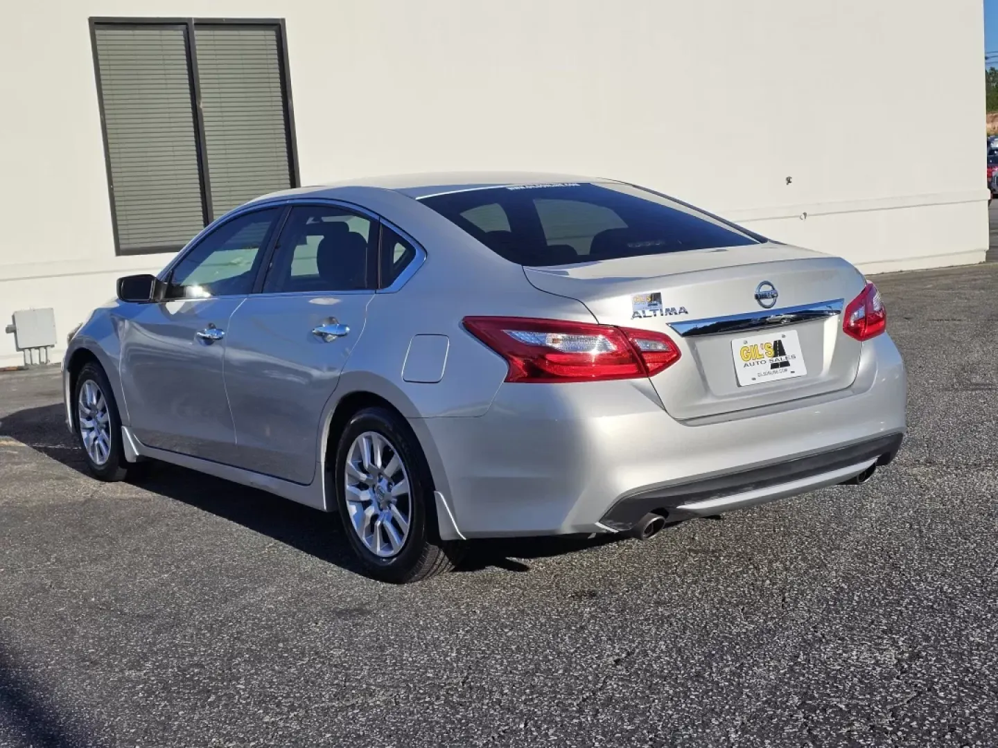 2016 /Charcoal Nissan Altima 2.5 S (1N4AL3AP3GN) with an Other engine, located at 3959 U.S. 80 W, Phenix City, AL, 36870, (334) 297-4885, 32.469296, -85.135185 - **Discover Your Perfect Daily Driver: 2016 Nissan Altima 2.5 S at Gils Auto - Phenix City**<br /> <br /> Are you searching for a reliable sedan that fits seamlessly into your busy lifestyle? Look no further than this stunning 2016 Nissan Altima 2.5 S at Gils Auto in Phenix City, AL. Ideal for daily - Photo#6