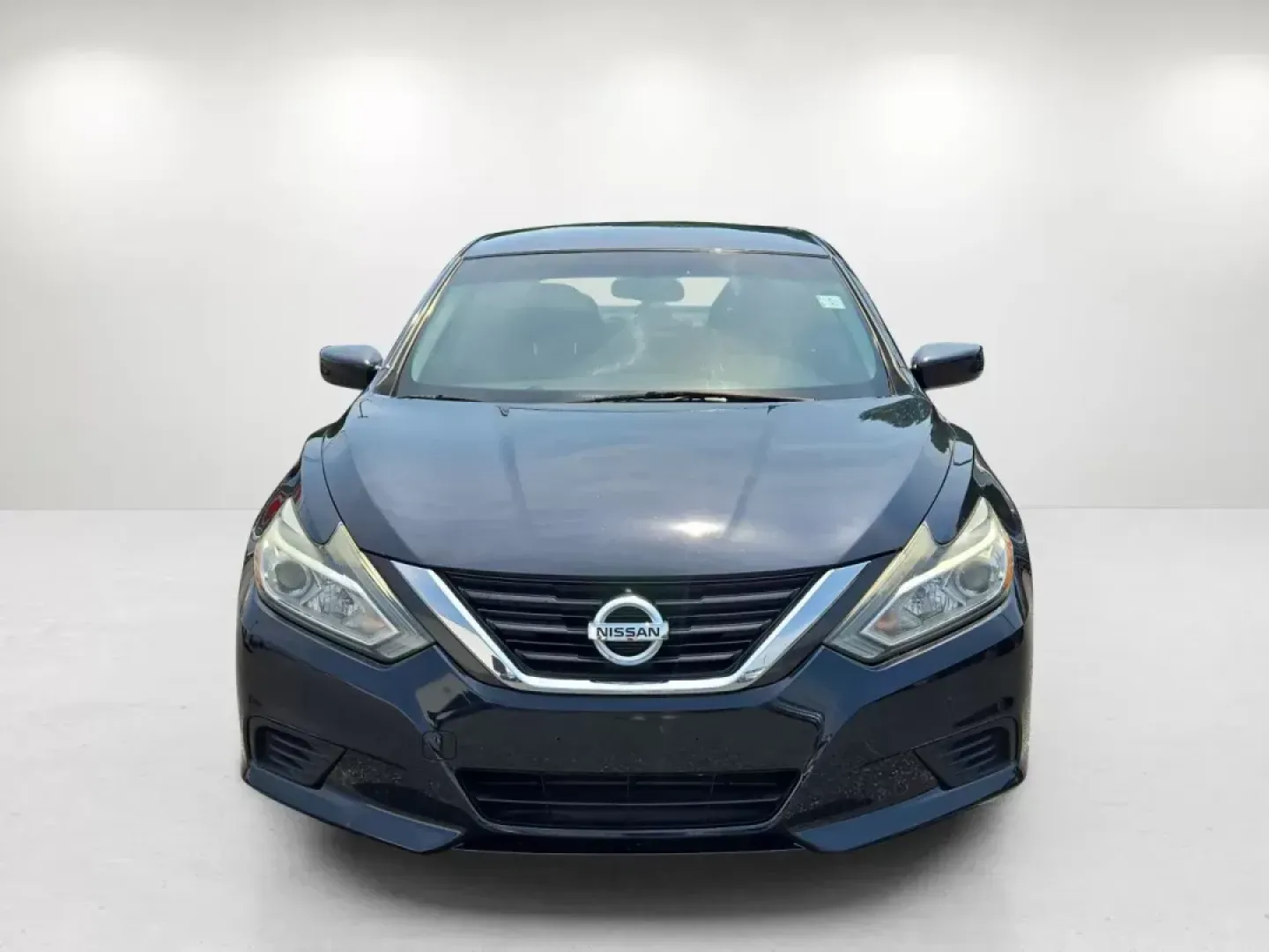 2016 Nissan Altima 2.5 (1N4AL3AP5GN) with an Other engine, located at 5115 14th Ave., Columbus, GA, 31904, (706) 323-0345, 32.511494, -84.971046 - **Your Ideal Commuter Car Awaits: 2016 Nissan Altima 2.5 at Gils Auto - Columbus**<br /> <br /> Are you seeking a reliable and stylish sedan that won't break the bank? Look no further! The 2016 Nissan Altima 2.5 is the perfect vehicle for budget-conscious buyers and families alike. With its comforta - Photo#1