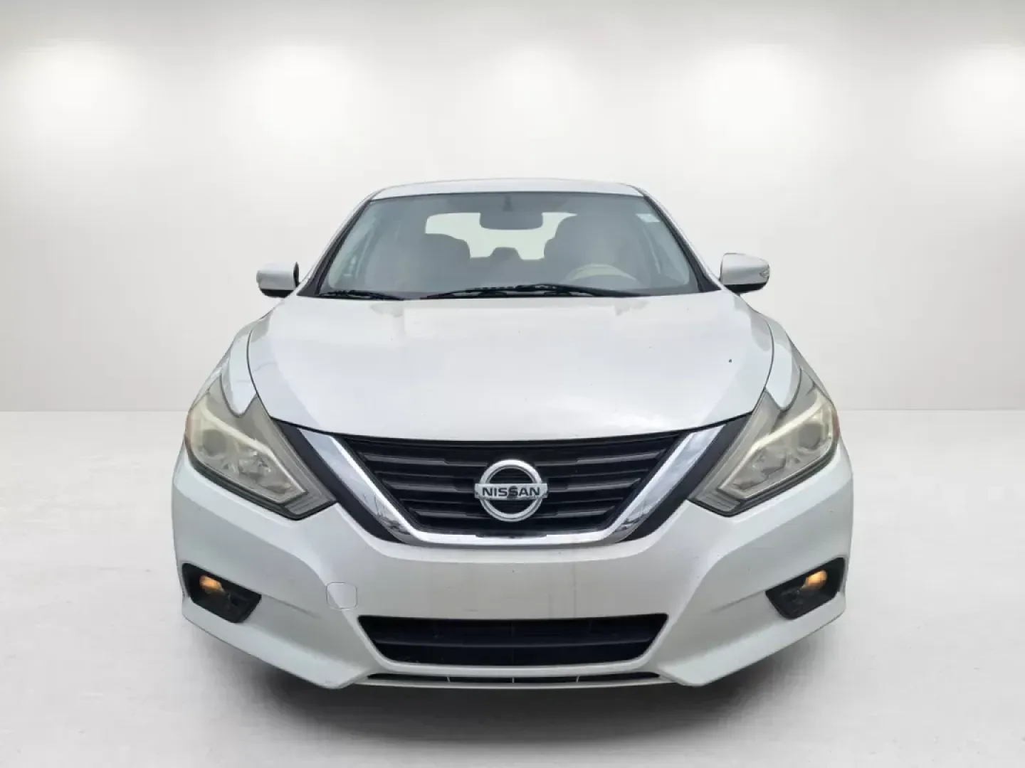 2016 /Beige Nissan Altima 2.5 SL (1N4AL3APXGC) with an Regular Unleaded I-4 2.5 L/152 engine, 1-Speed CVT w/OD transmission, located at 7000 Northlake Connector, Columbus, GA, 31904, (706) 987-8085, 32.524975, -84.978134 - 2016 Nissan Altima 2.5 SL - Photo#1