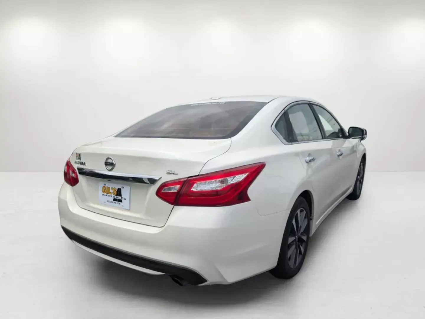 2016 /Beige Nissan Altima 2.5 SL (1N4AL3APXGC) with an Regular Unleaded I-4 2.5 L/152 engine, 1-Speed CVT w/OD transmission, located at 7000 Northlake Connector, Columbus, GA, 31904, (706) 987-8085, 32.524975, -84.978134 - 2016 Nissan Altima 2.5 SL - Photo#4