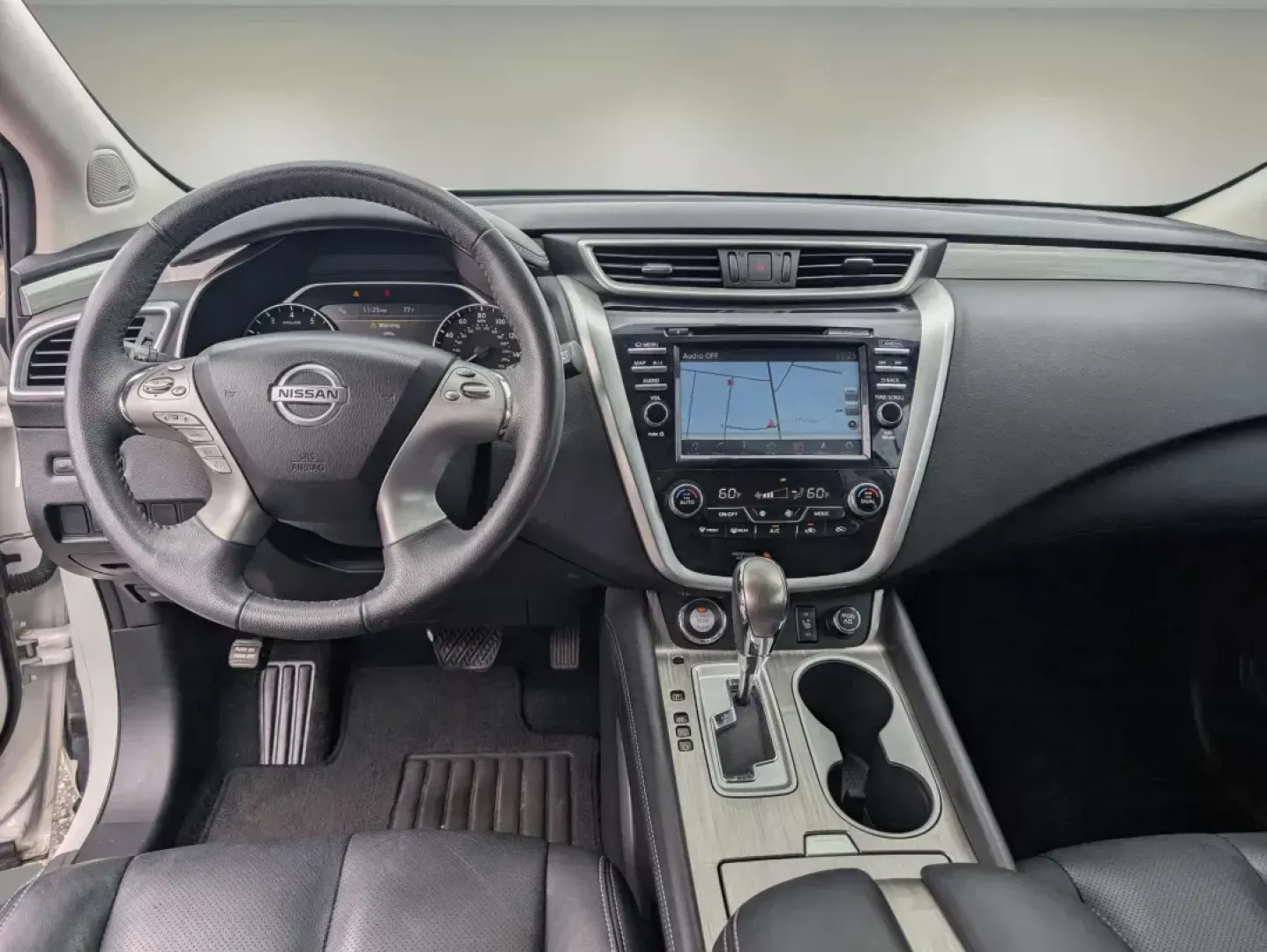 2016 /Black Nissan Murano SL (5N1AZ2MG7GN) with an Regular Unleaded V-6 3.5 L/213 engine, 1-Speed CVT w/OD transmission, located at 7000 Northlake Connector, Columbus, GA, 31904, (706) 987-8085, 32.524975, -84.978134 - 2016 Nissan Murano SL - Photo#11