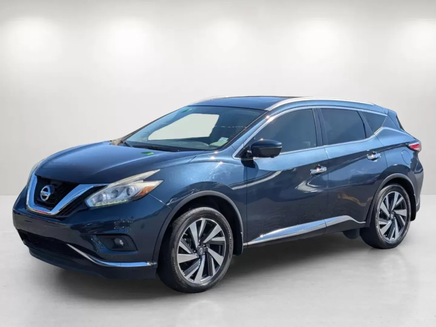 2016 /Beige Nissan Murano Platinum (5N1AZ2MG4GN) with an Other engine, located at 5115 14th Ave., Columbus, GA, 31904, (706) 323-0345, 32.511494, -84.971046 - Elevate your driving experience with the 2016 Nissan Murano Platinum, now available at Gils Auto in Phenix City, AL. Imagine cruising down the scenic U.S. 80 W, your family comfortably settled in the spacious interior of this stylish SUV, complete with luxurious beige leather-appointed seats and a p - Photo#7