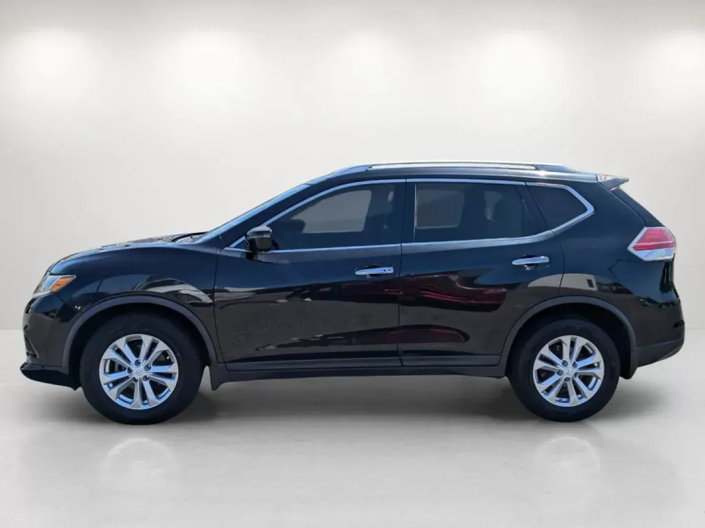 2016 /Charcoal Nissan Rogue SV (KNMAT2MT6GP) with an Regular Unleaded I-4 2.5 L/152 engine, 1-Speed CVT w/OD transmission, located at 521 Old Farm Lane Rd, Prattville, AL, 36066, (334) 325-1505, 32.482460, -86.416367 - 2016 Nissan Rogue SV - Photo#7